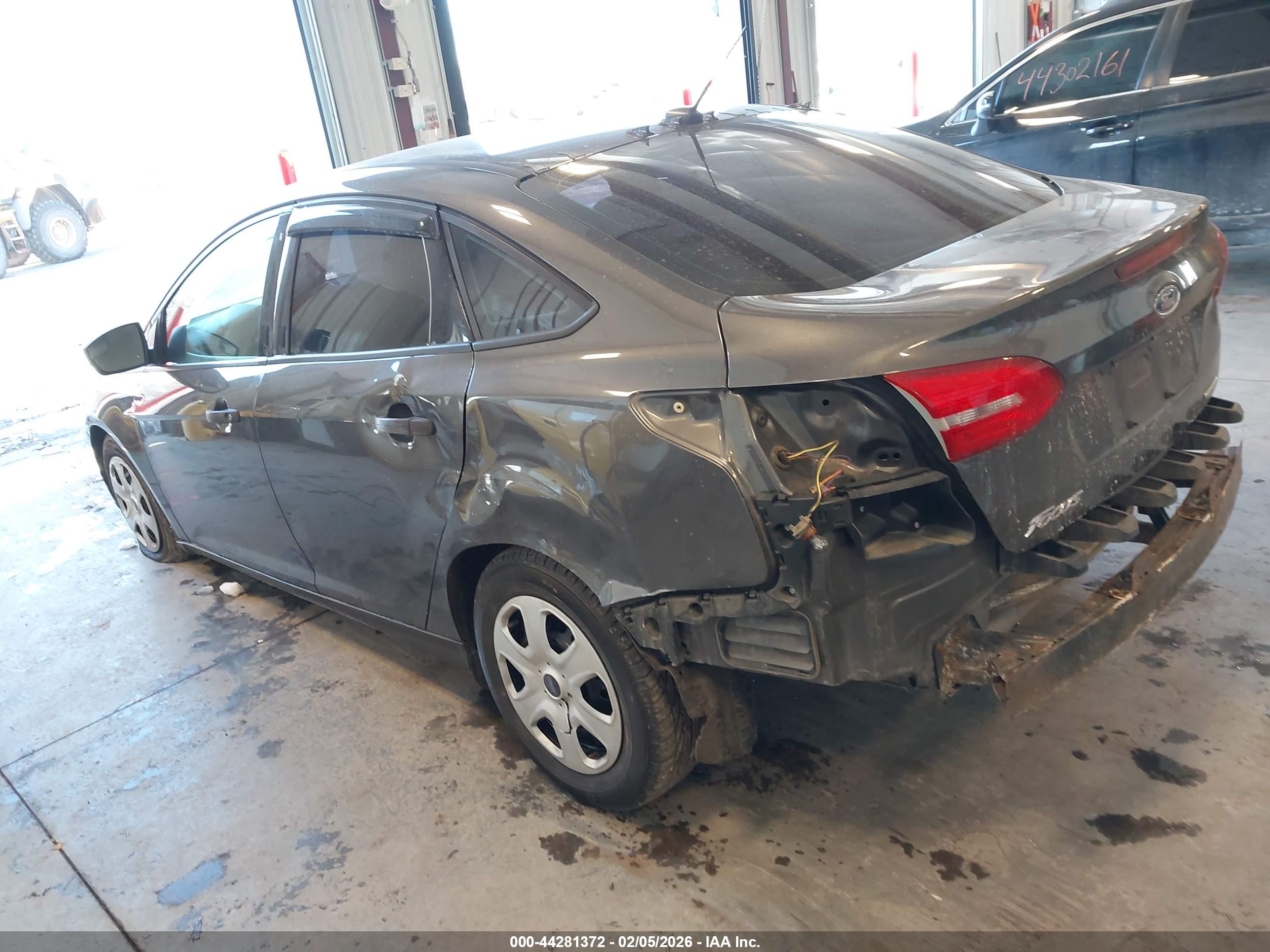 FORD FOCUS image 3