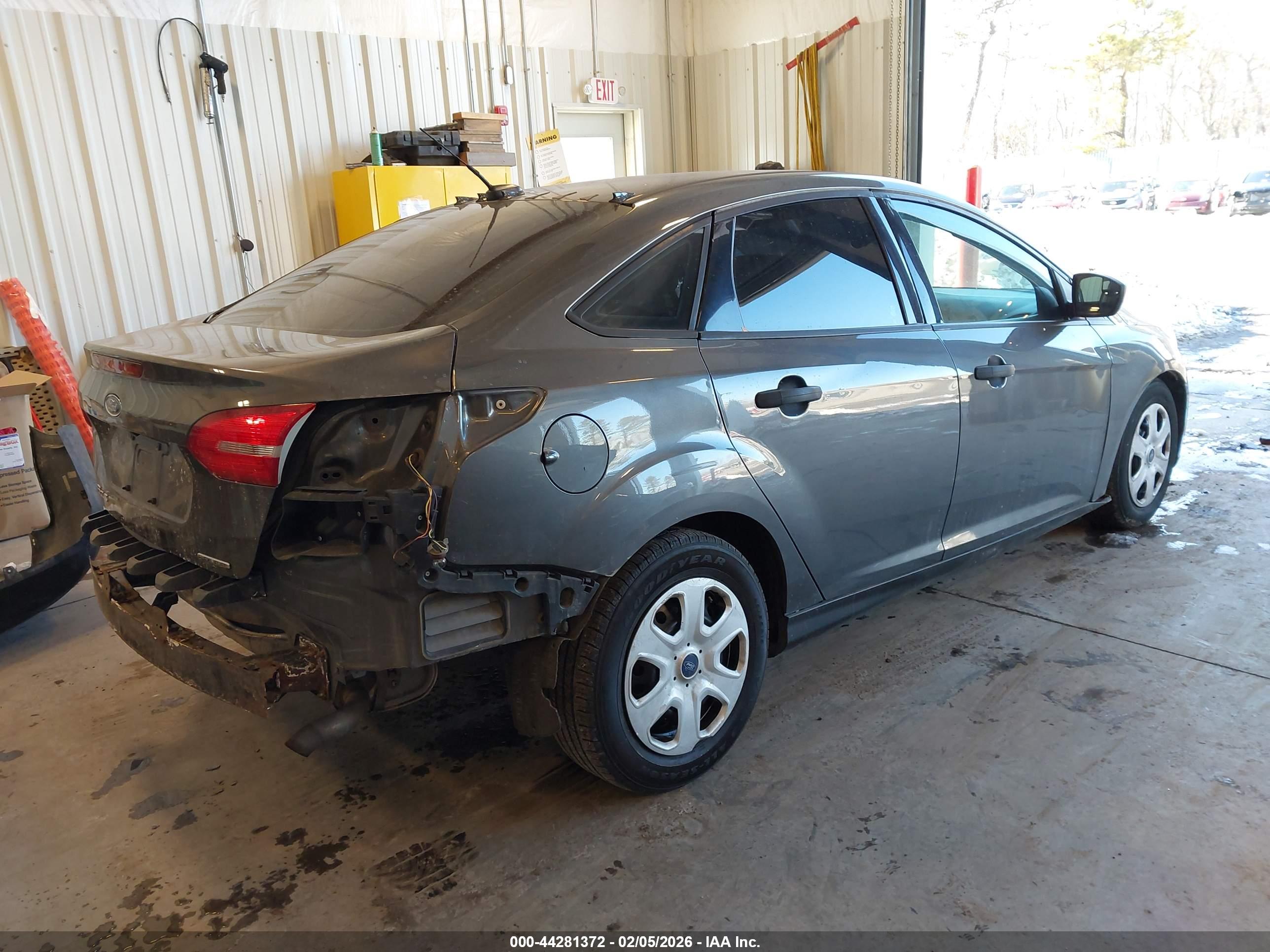 FORD FOCUS image 4