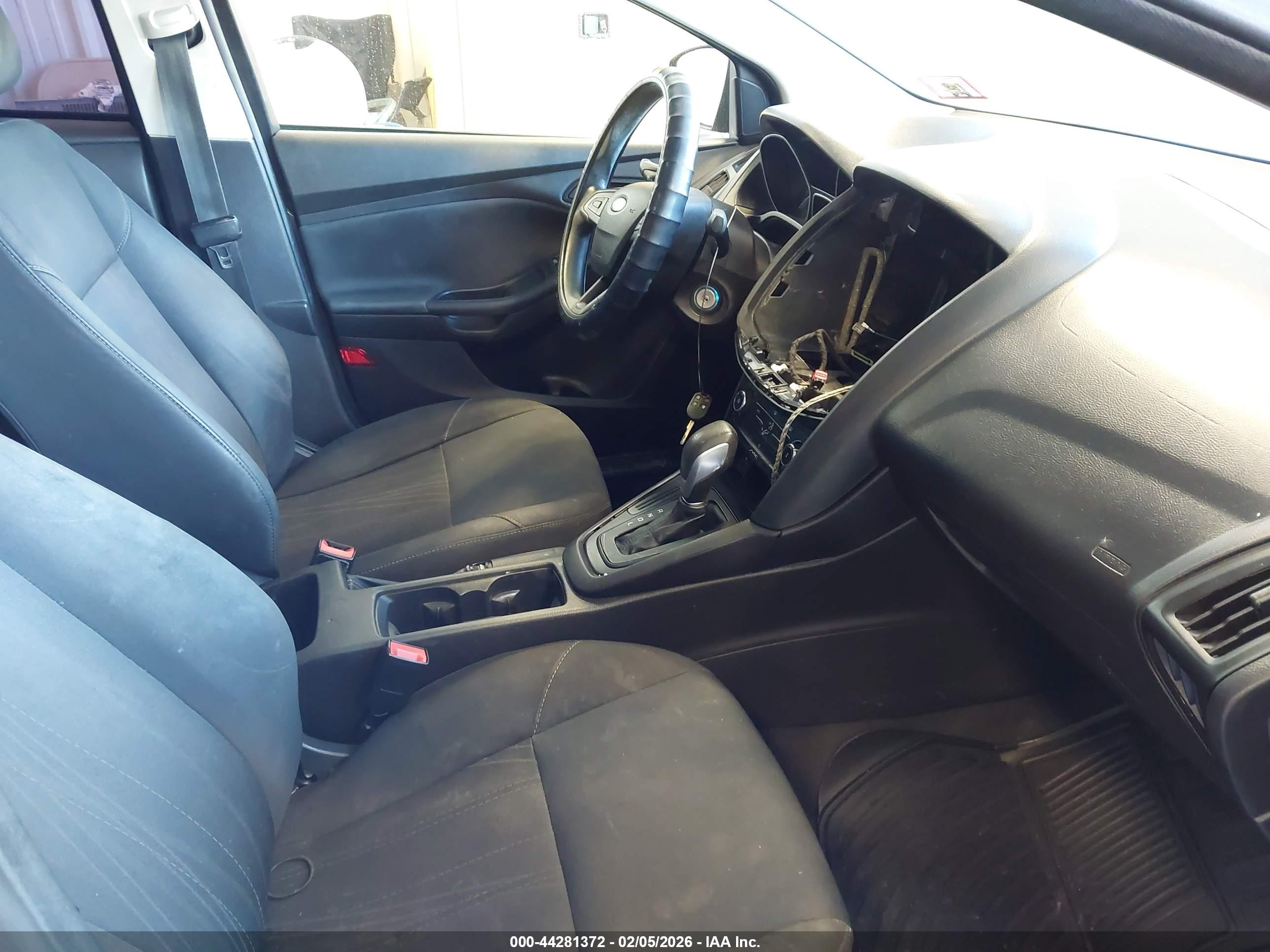 FORD FOCUS image 5