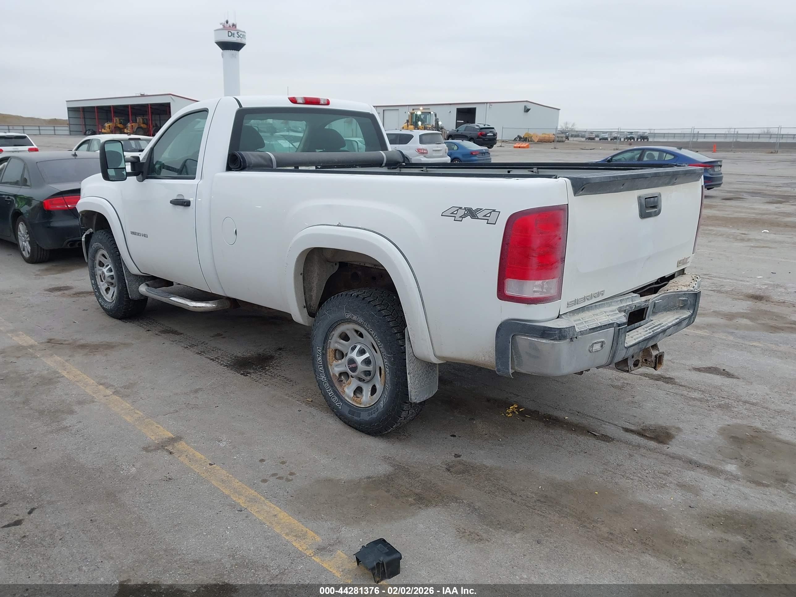 GMC SIERRA image 3