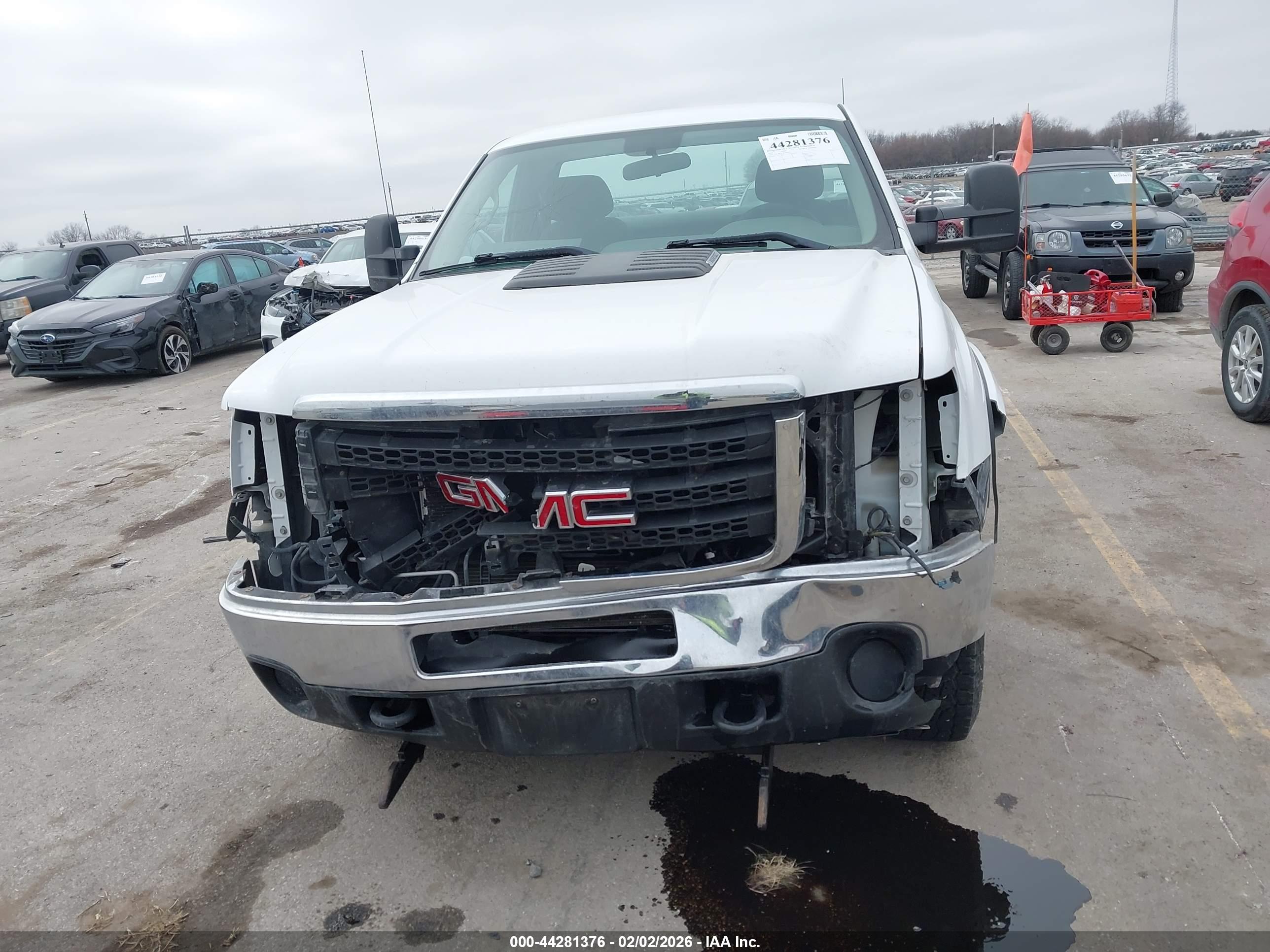 GMC SIERRA image 6