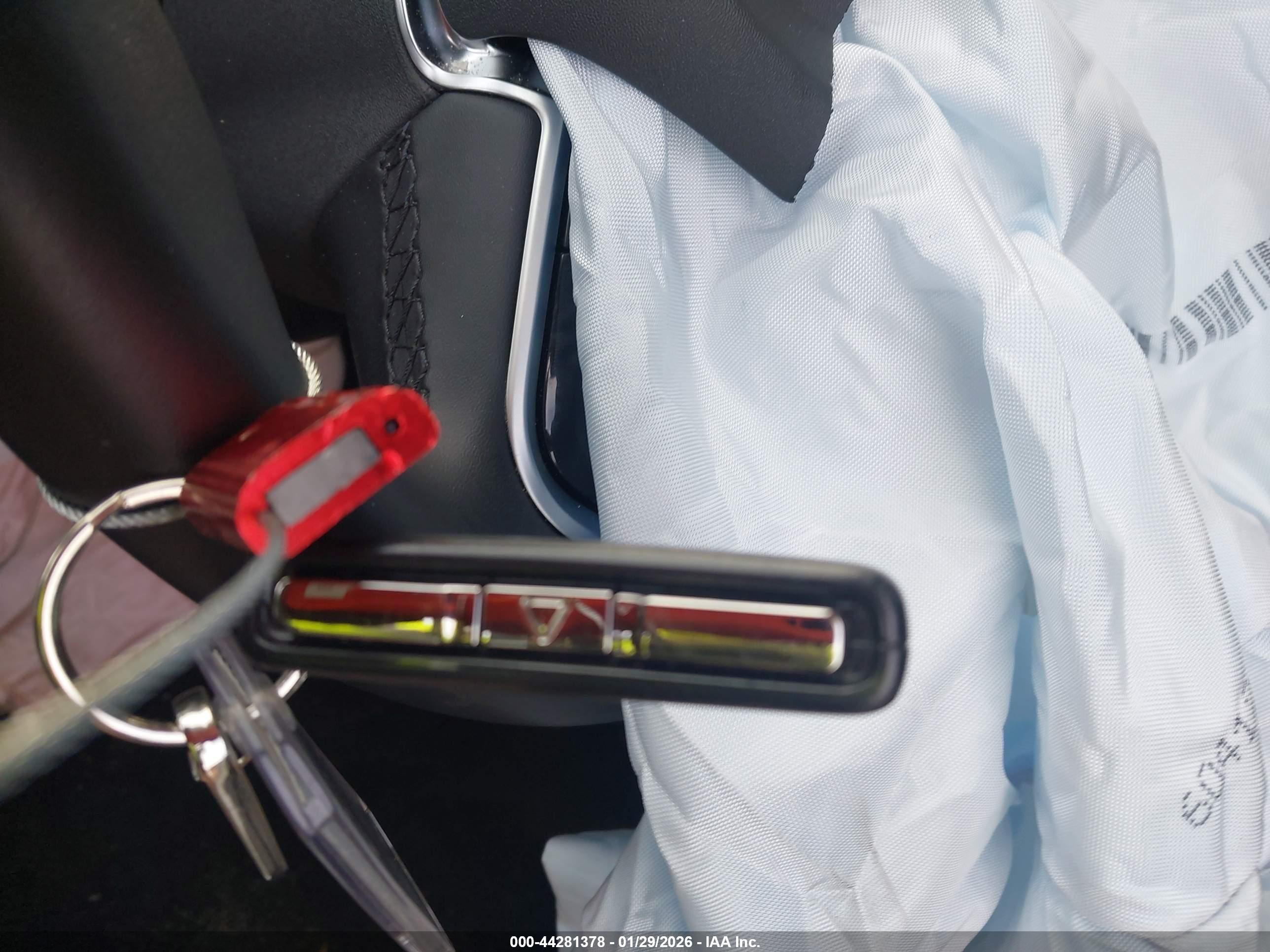 VOLVO V60 image 11