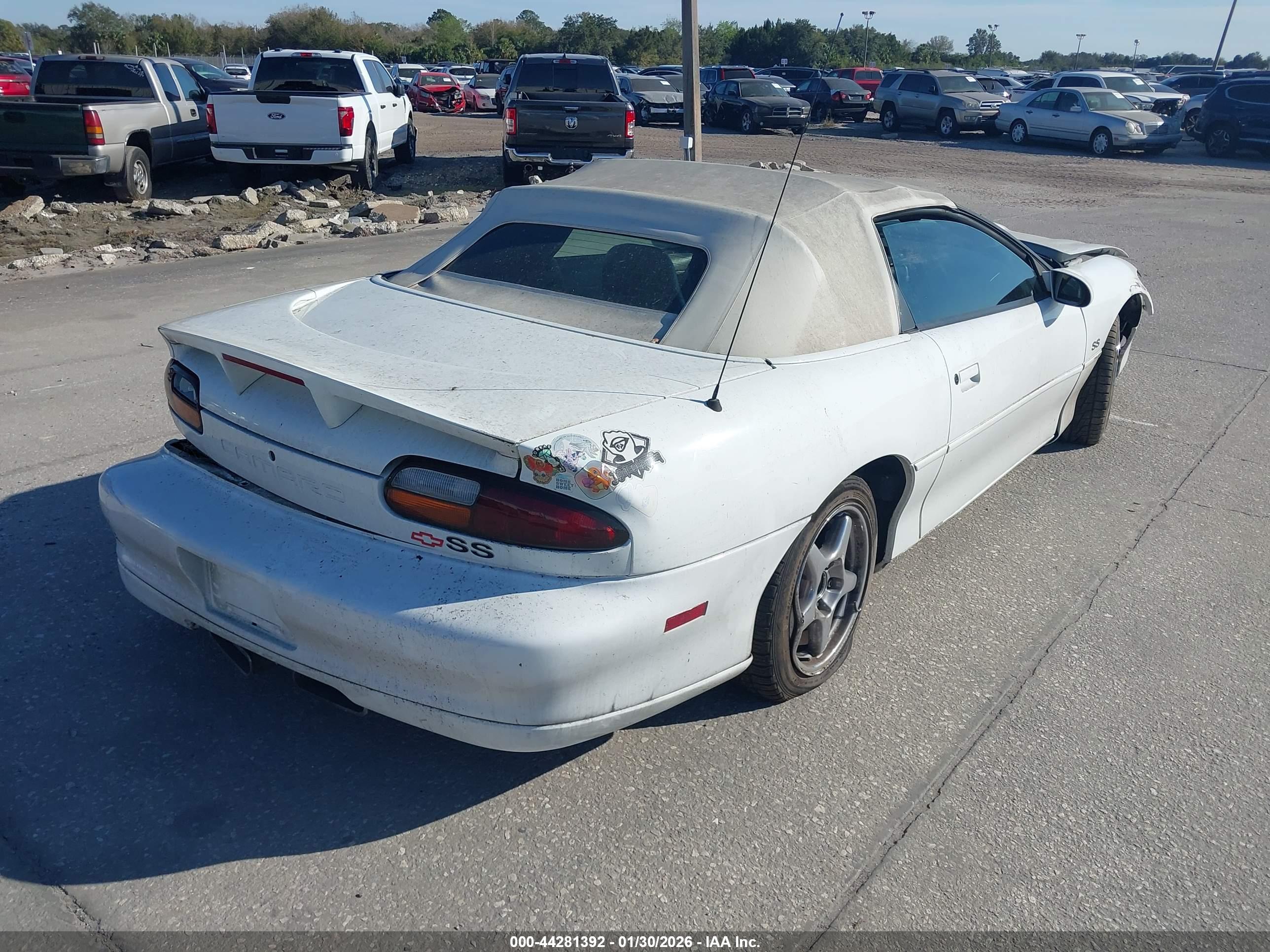 CHEVROLET CAMARO image 4