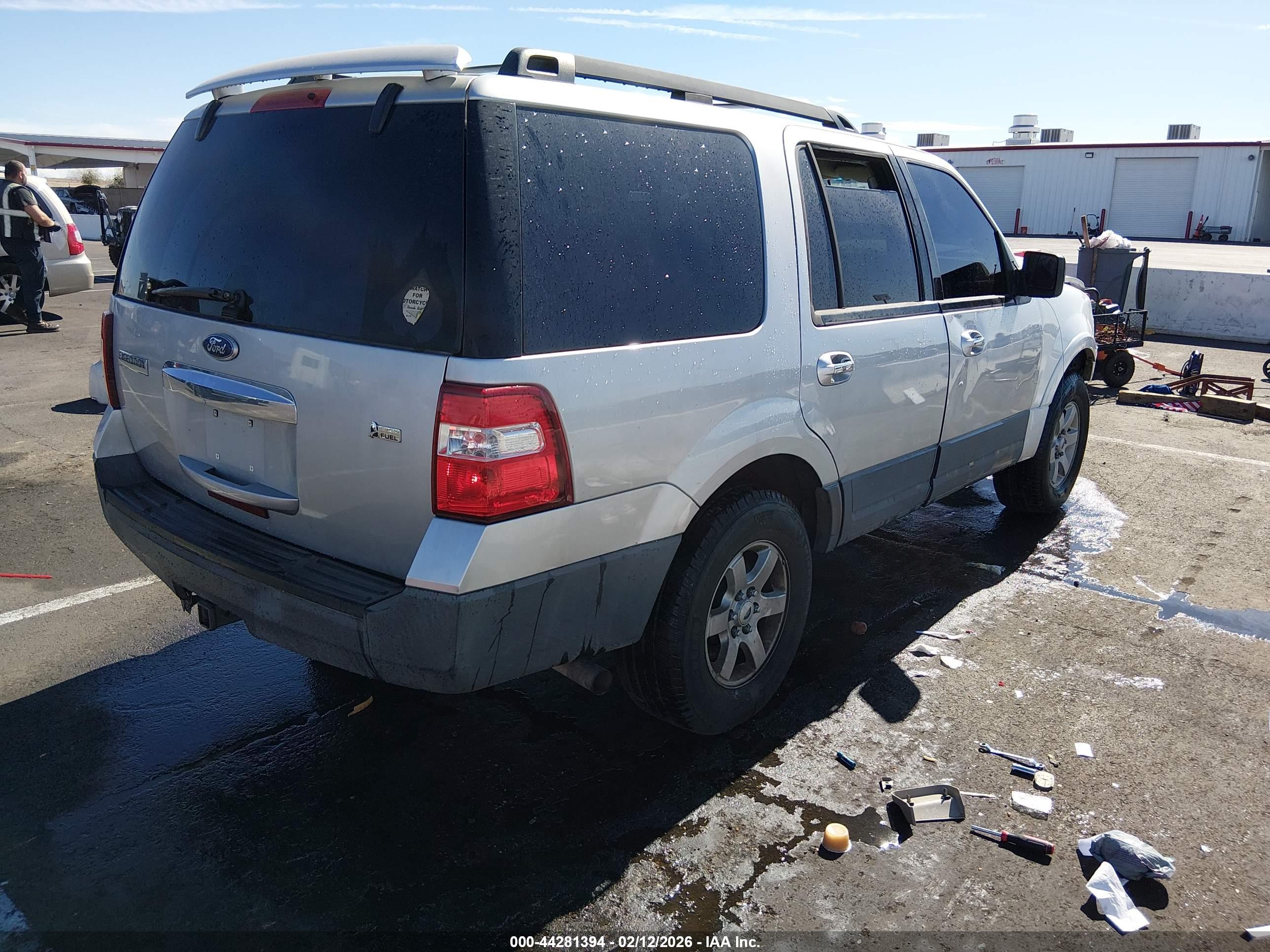 FORD EXPEDITION image 4