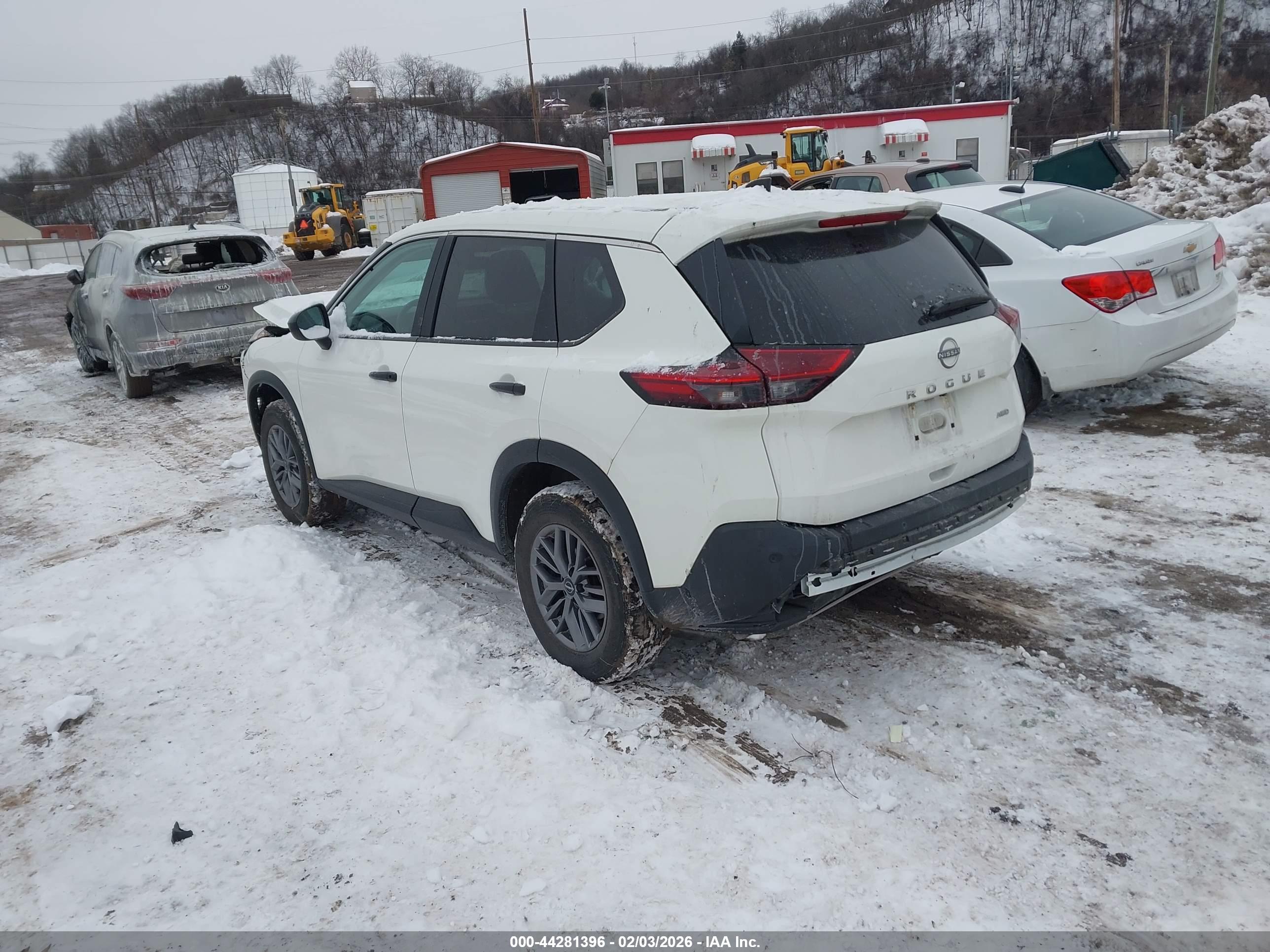 NISSAN ROGUE image 3