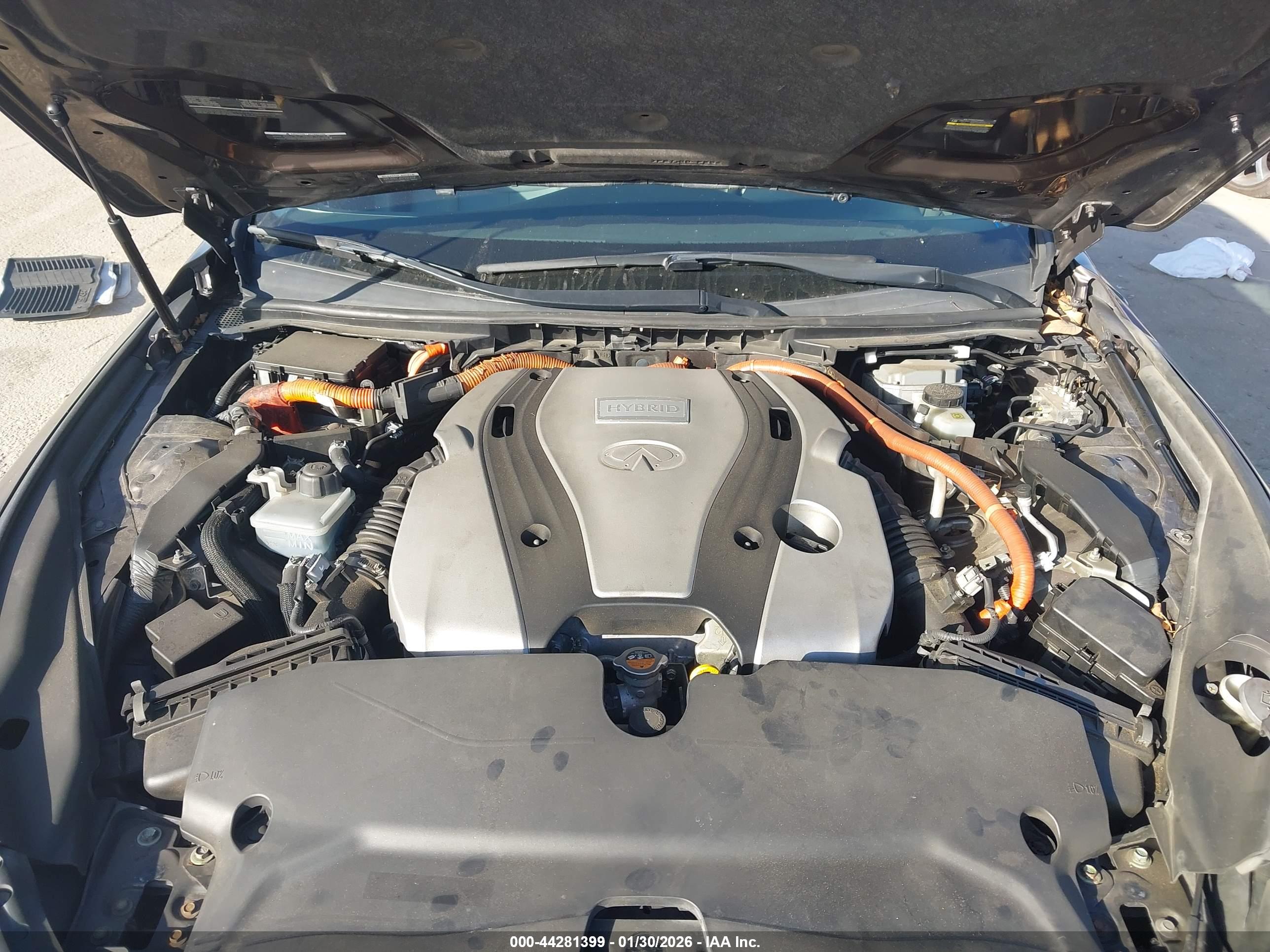 INFINITI Q50 image 10