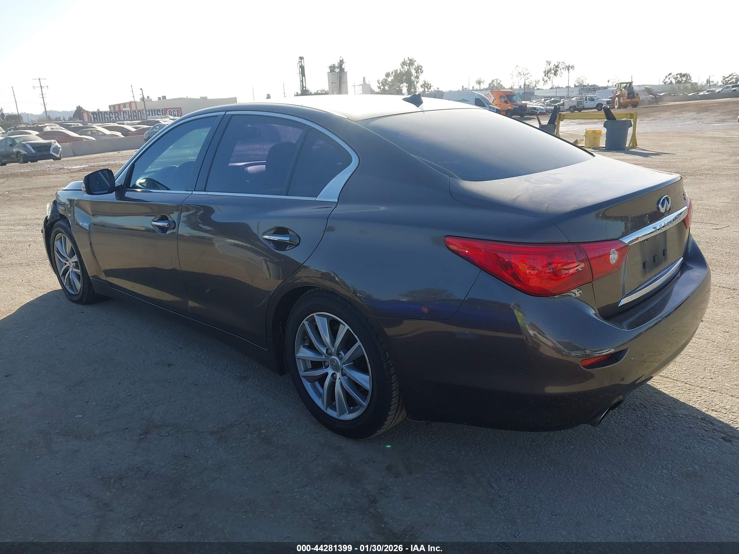 INFINITI Q50 image 3