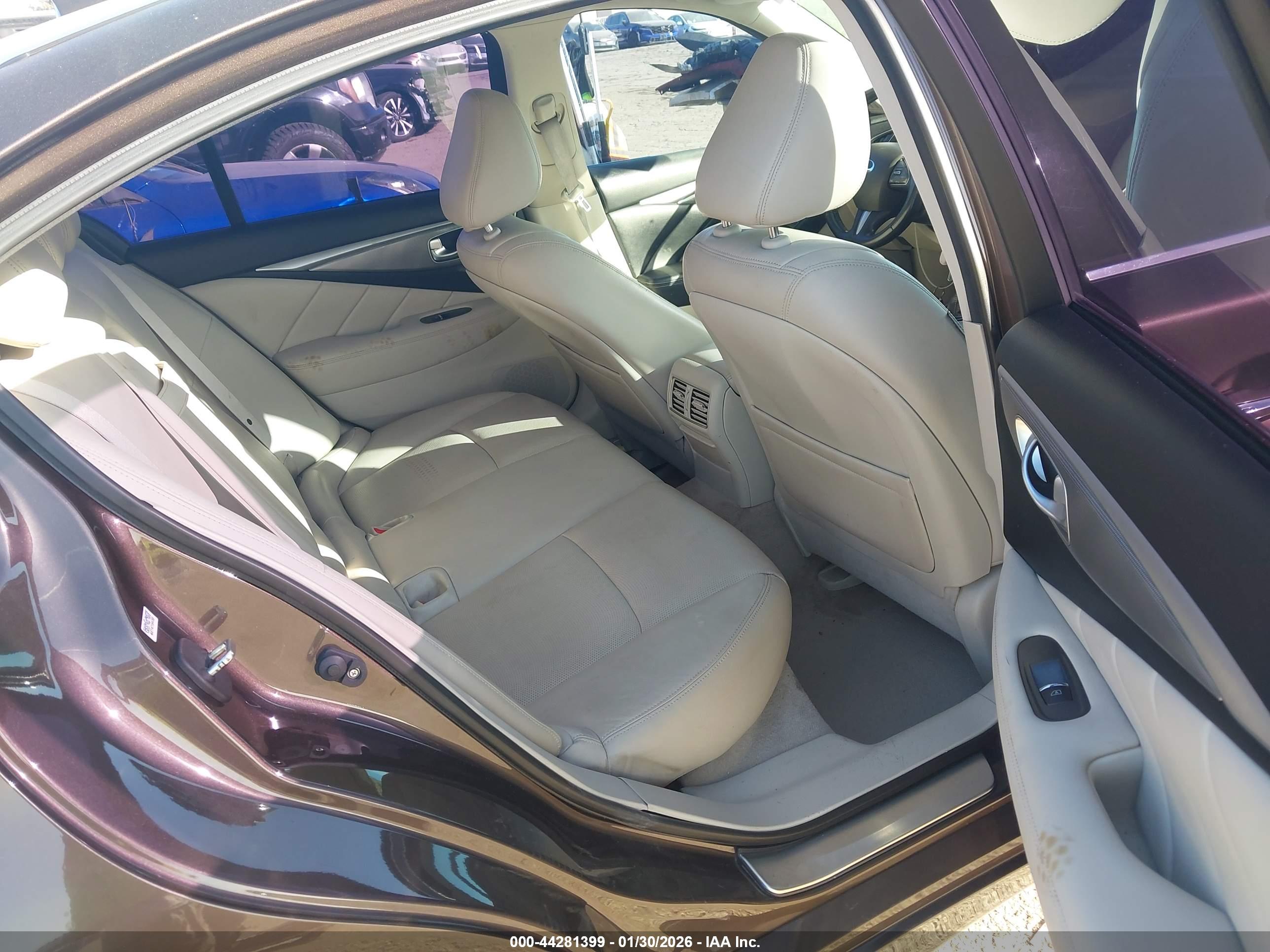 INFINITI Q50 image 8