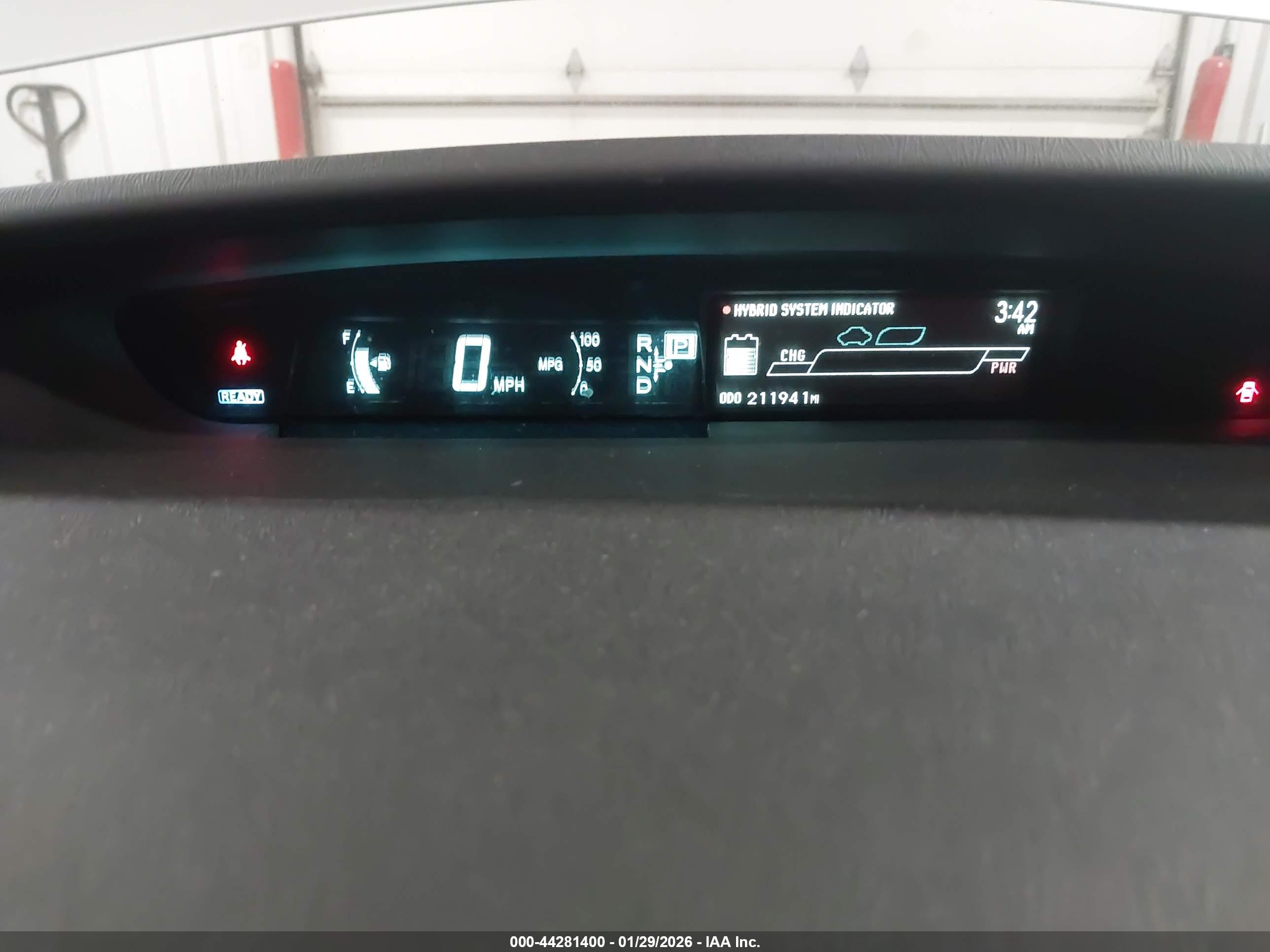 TOYOTA PRIUS image 7