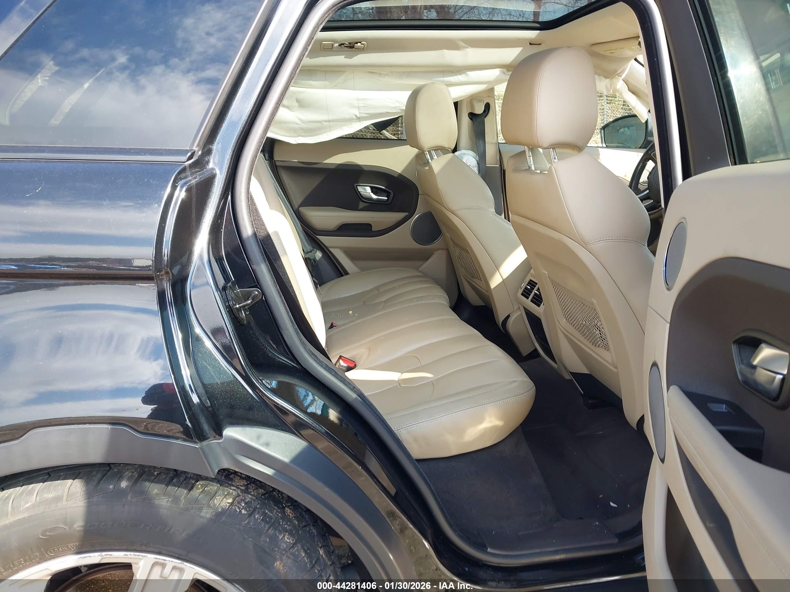 LAND ROVER image 8