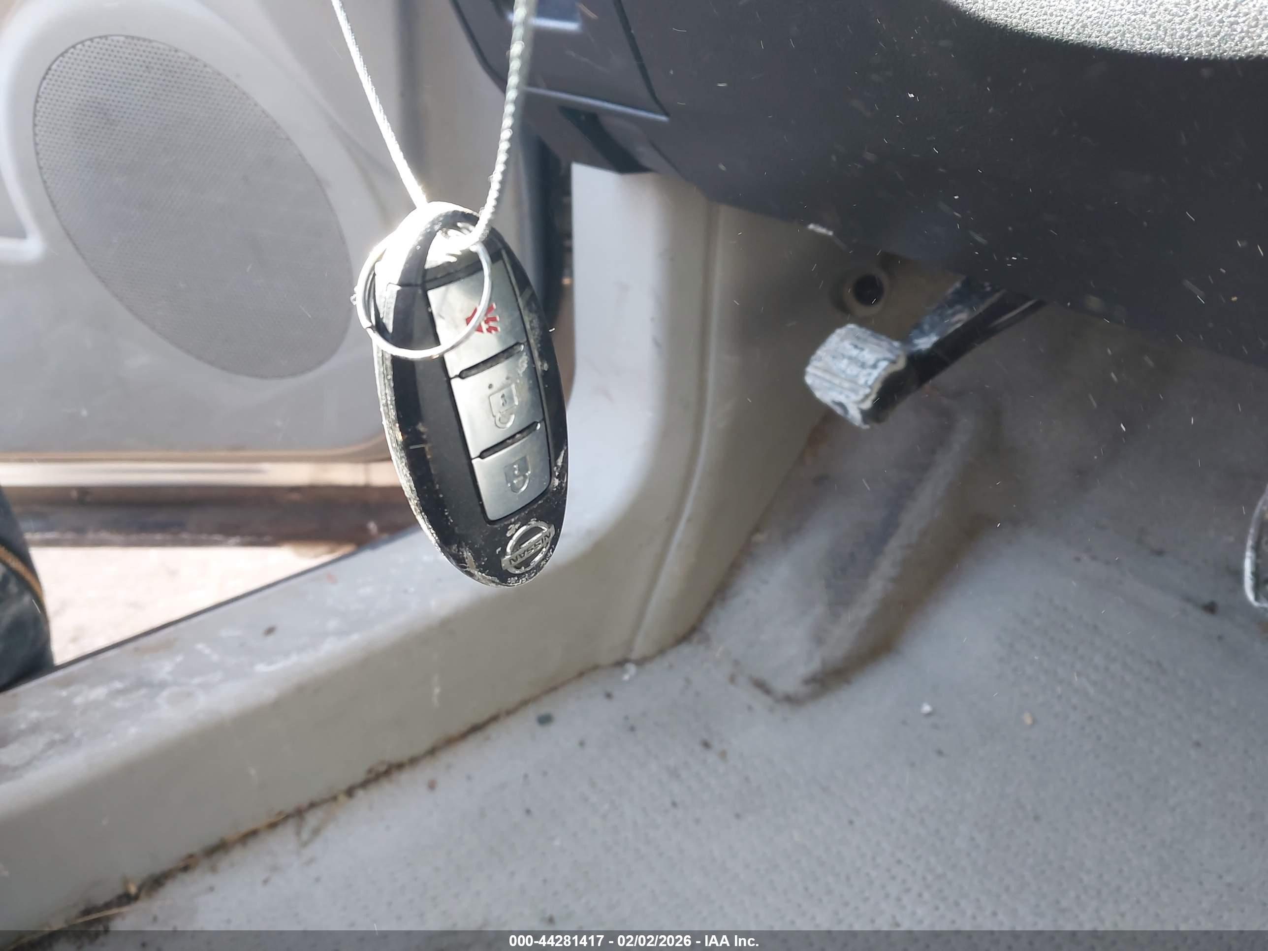 NISSAN ROGUE image 11