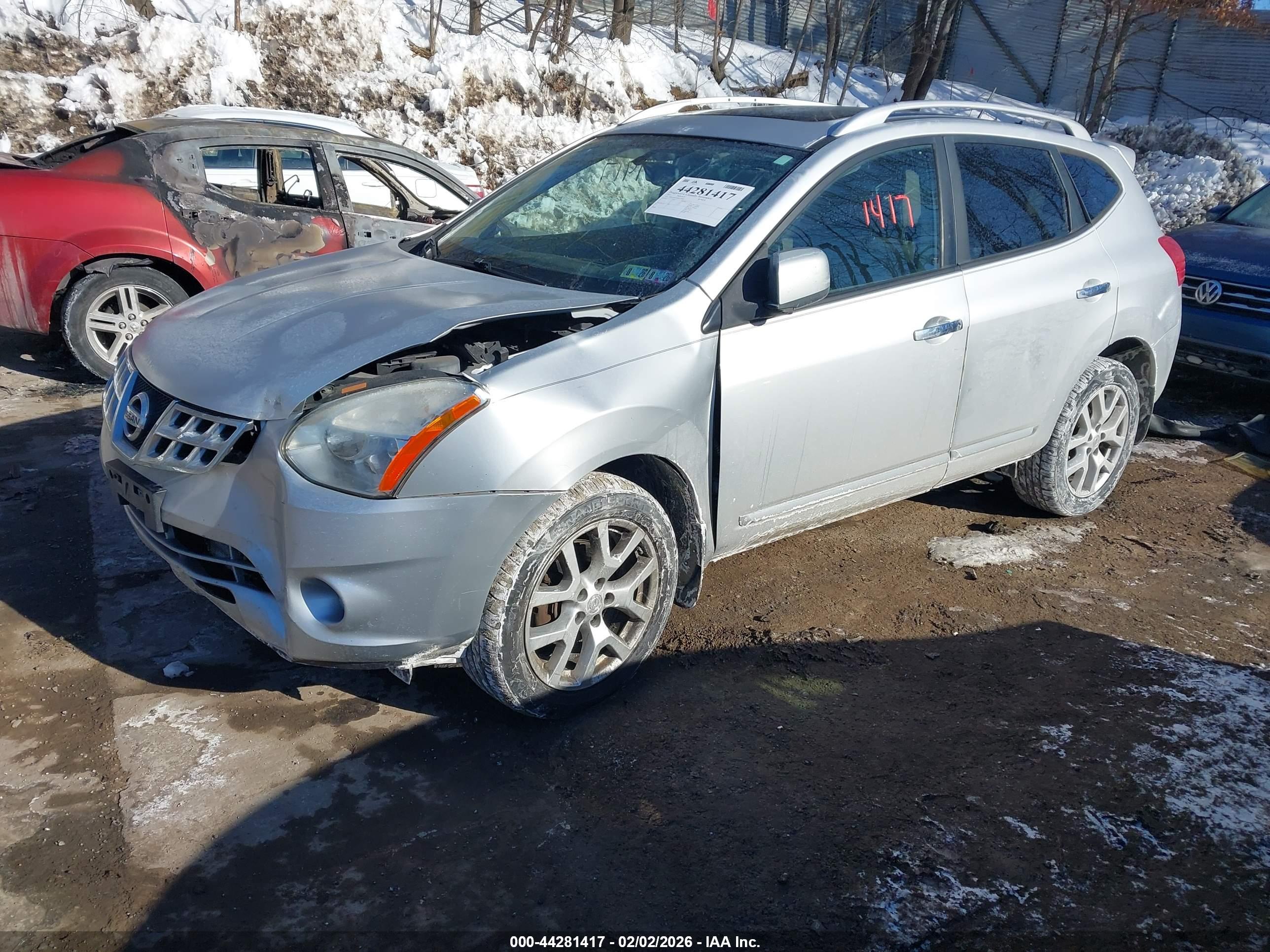 NISSAN ROGUE image 2