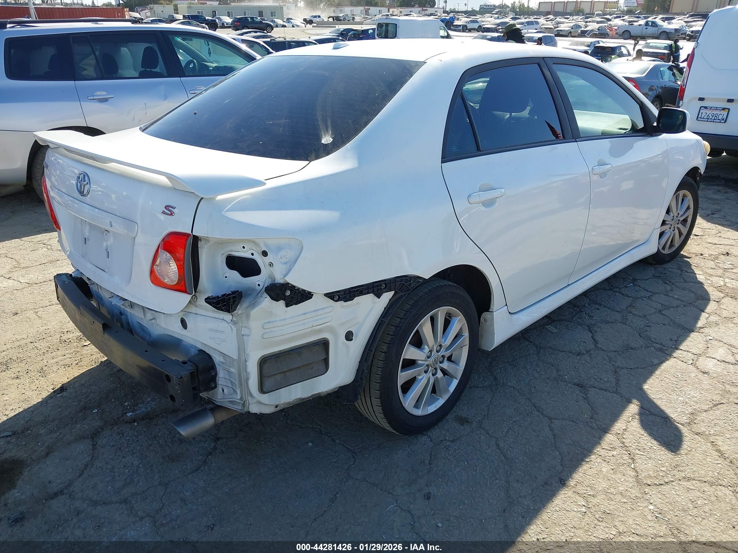 TOYOTA COROLLA image 4