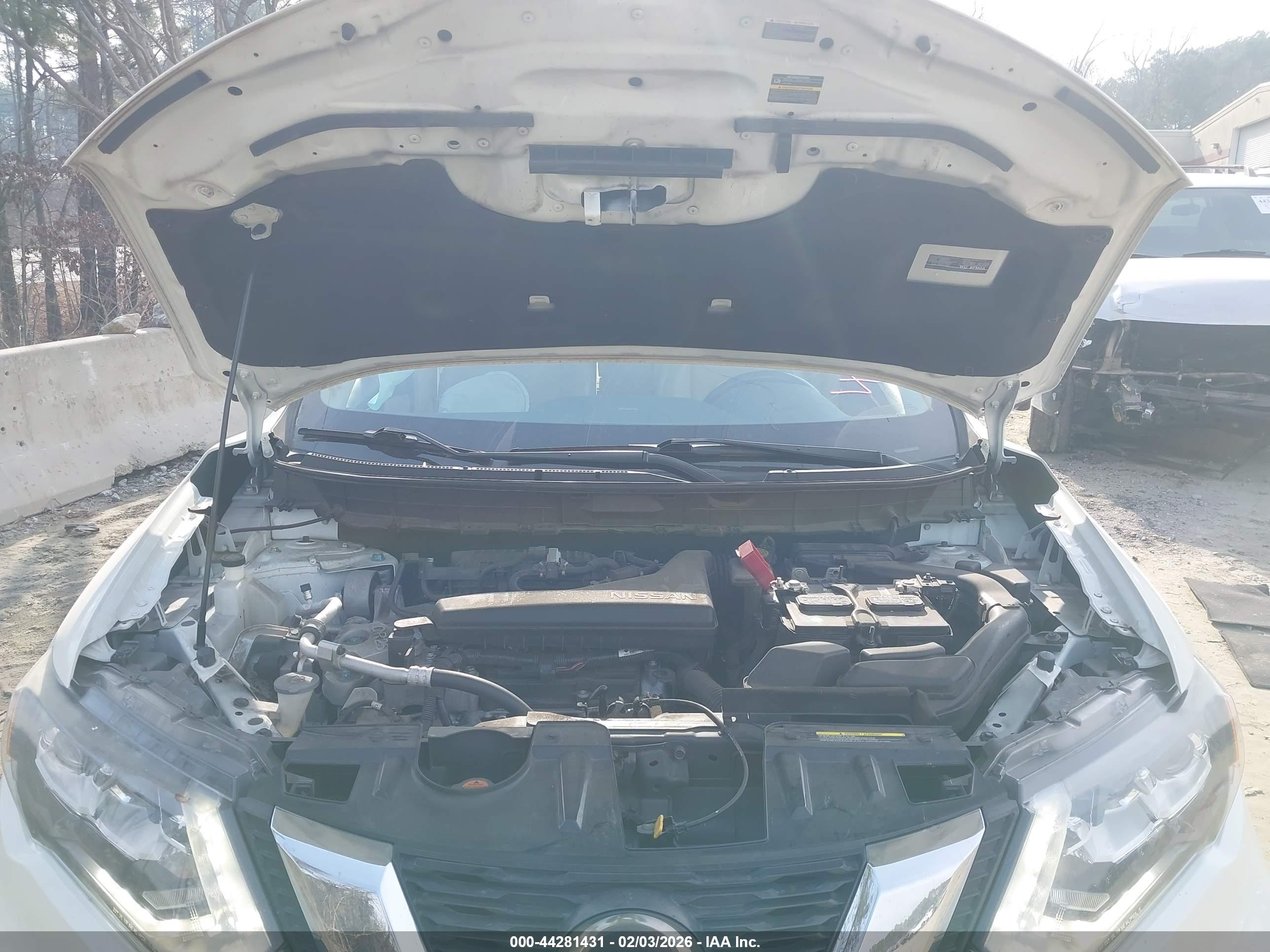 NISSAN ROGUE image 10