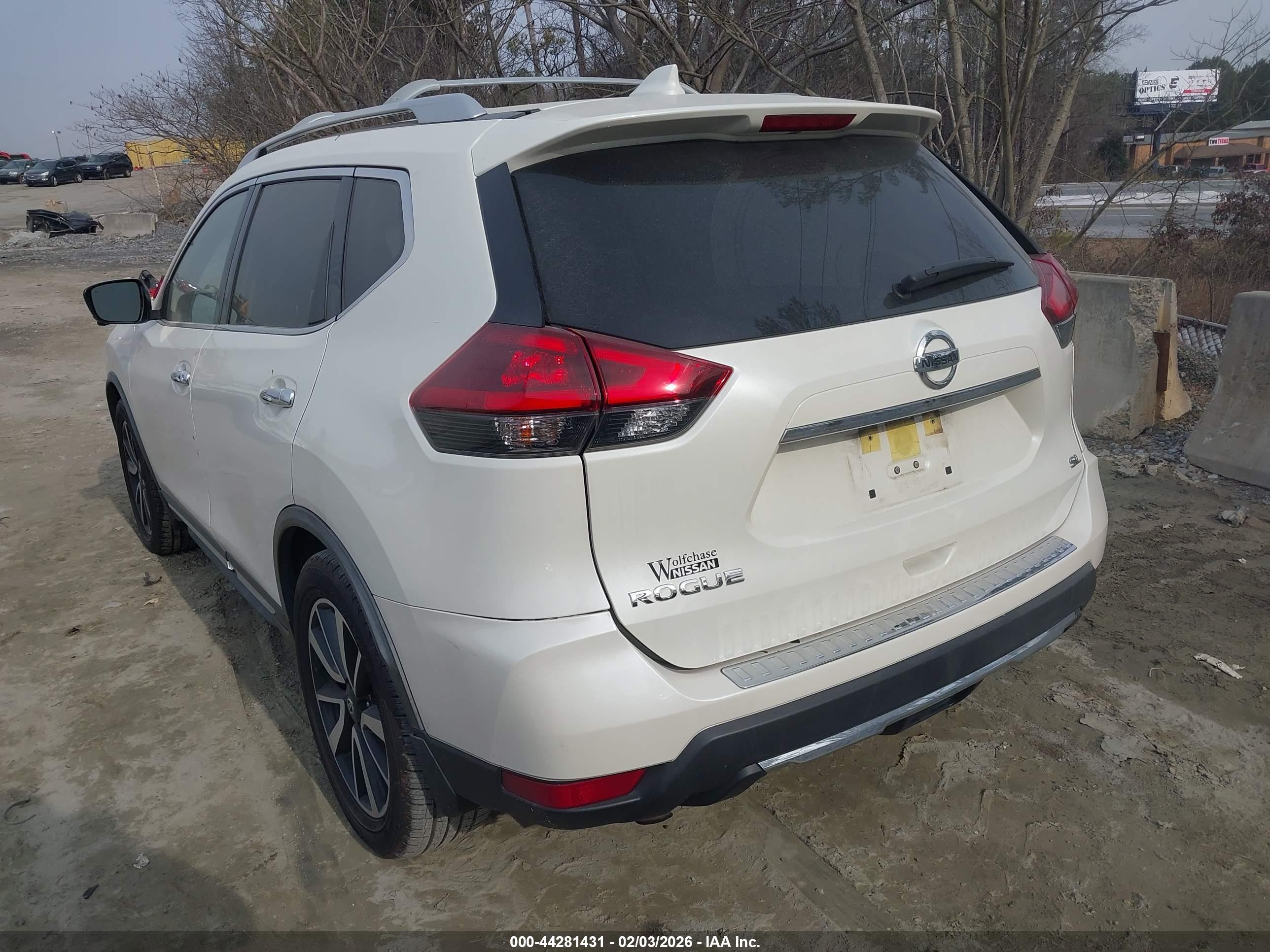 NISSAN ROGUE image 3