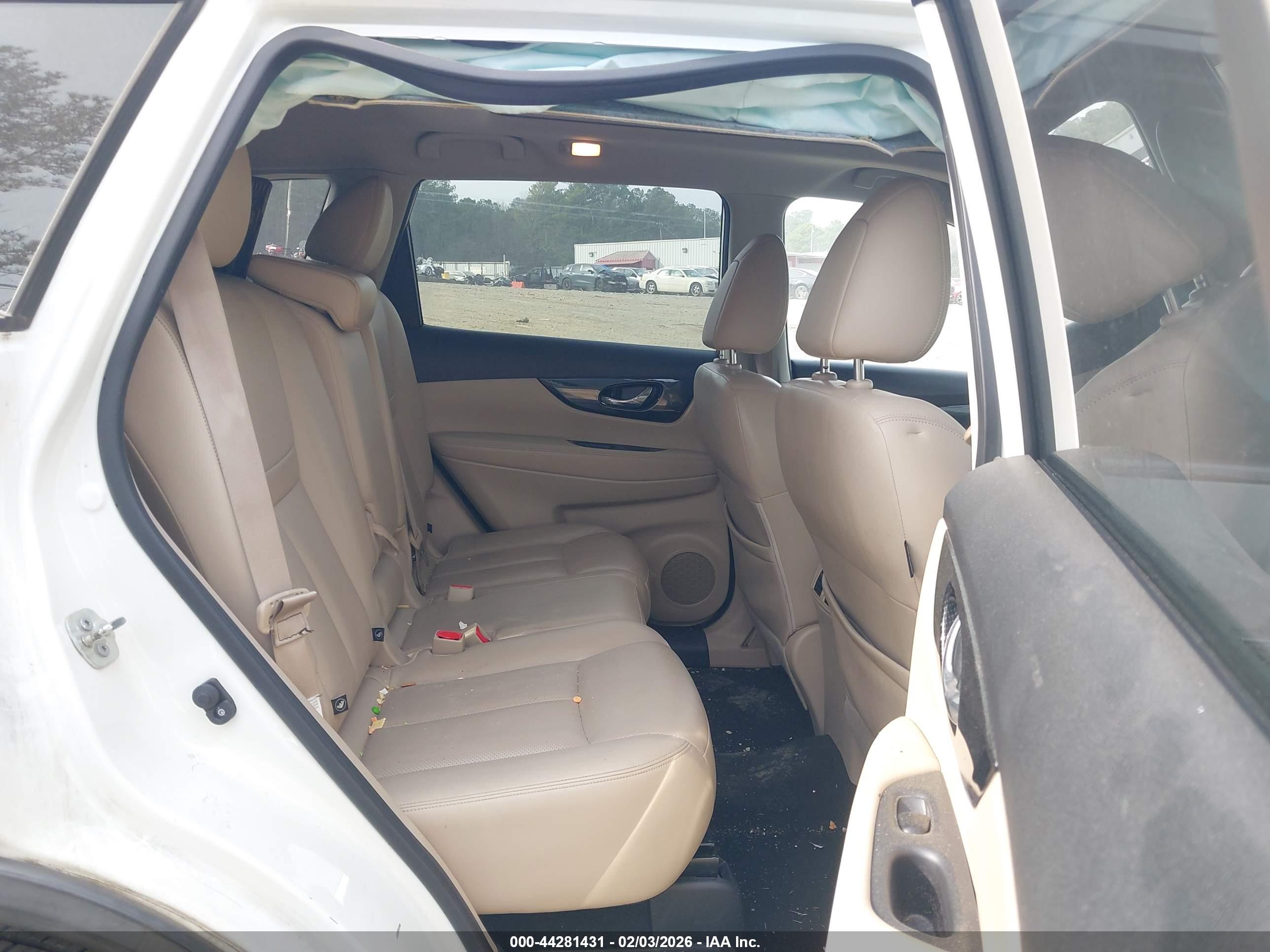 NISSAN ROGUE image 8