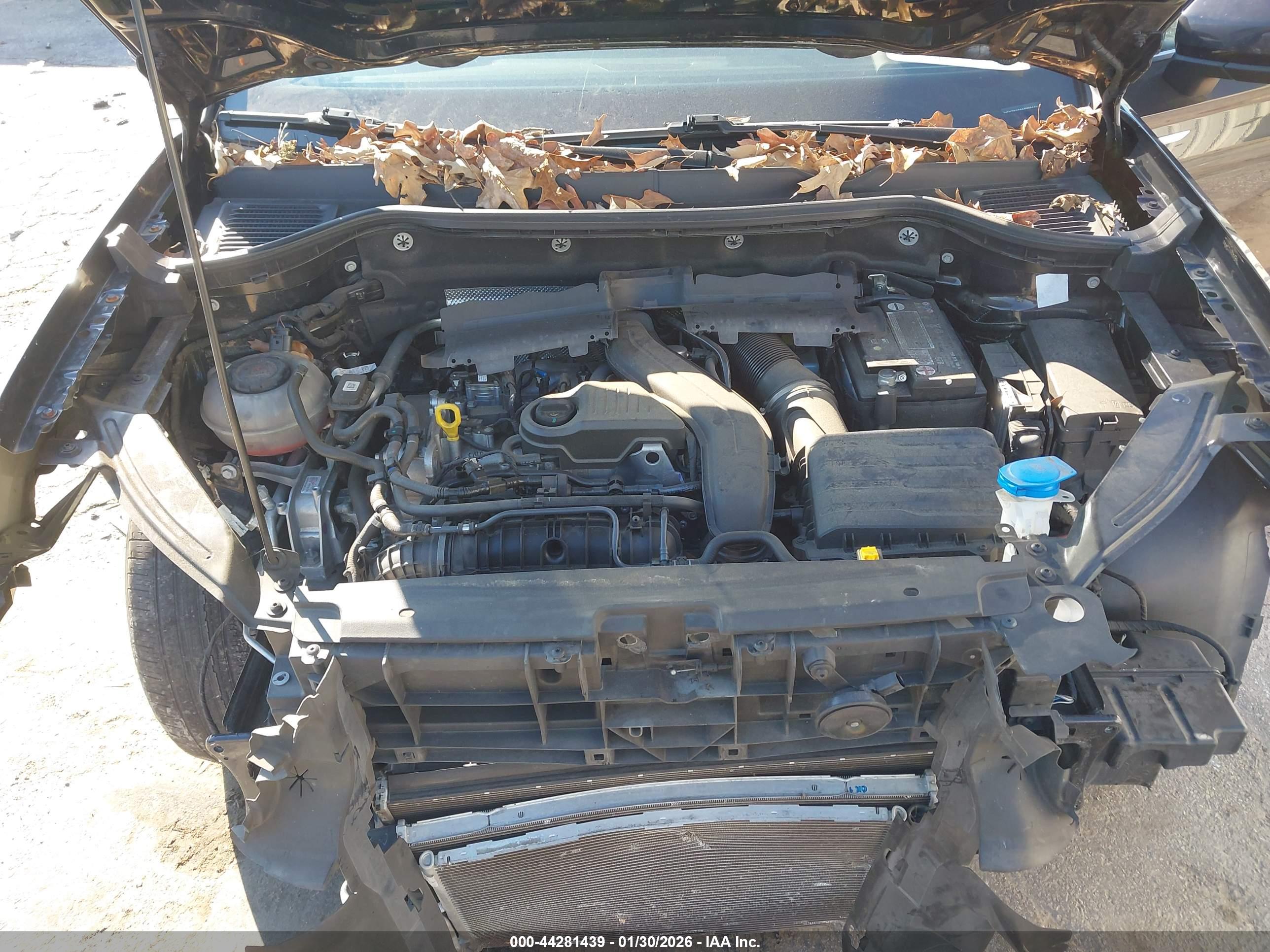 VOLKSWAGEN TAOS image 10