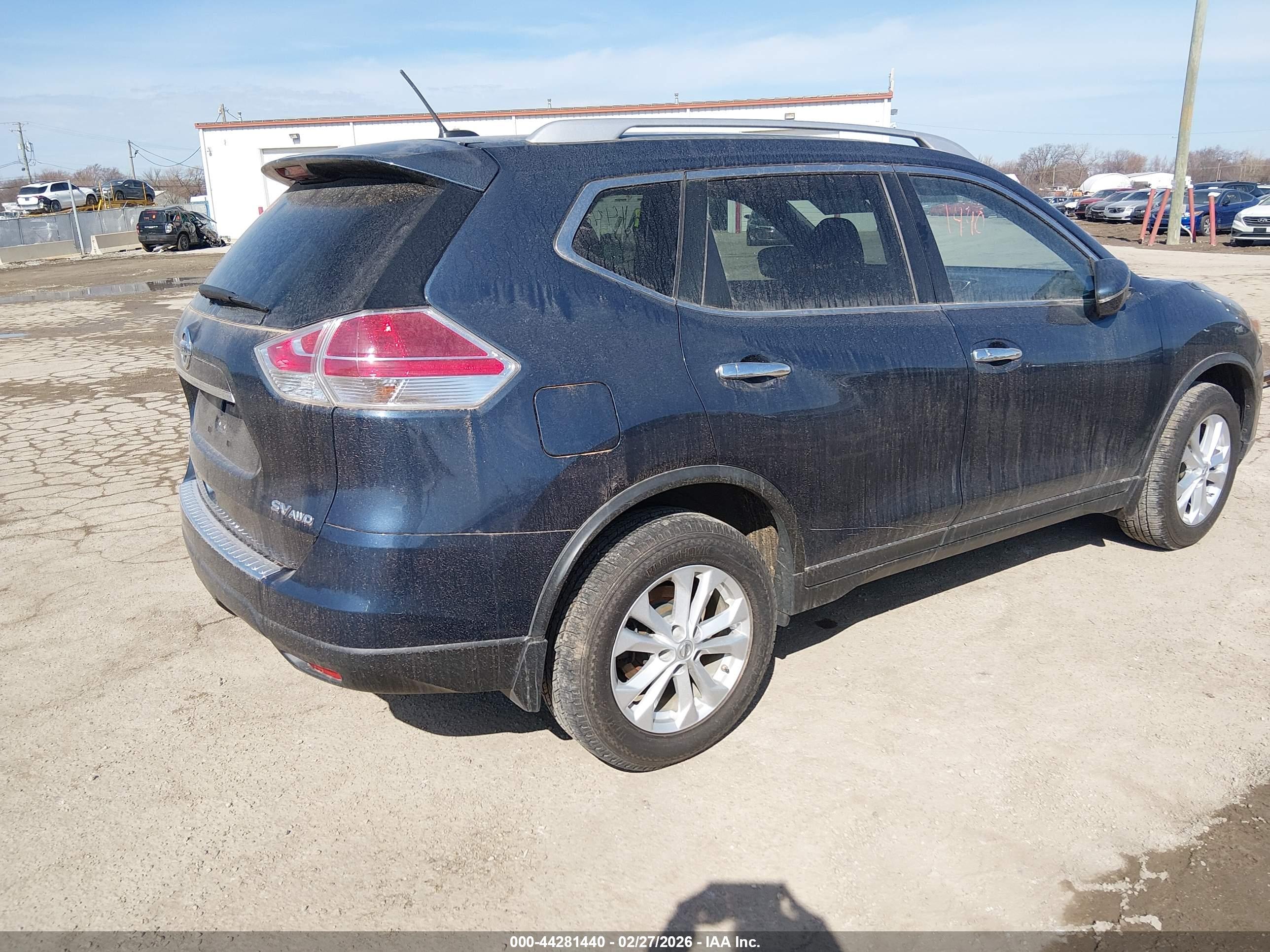 NISSAN ROGUE image 4