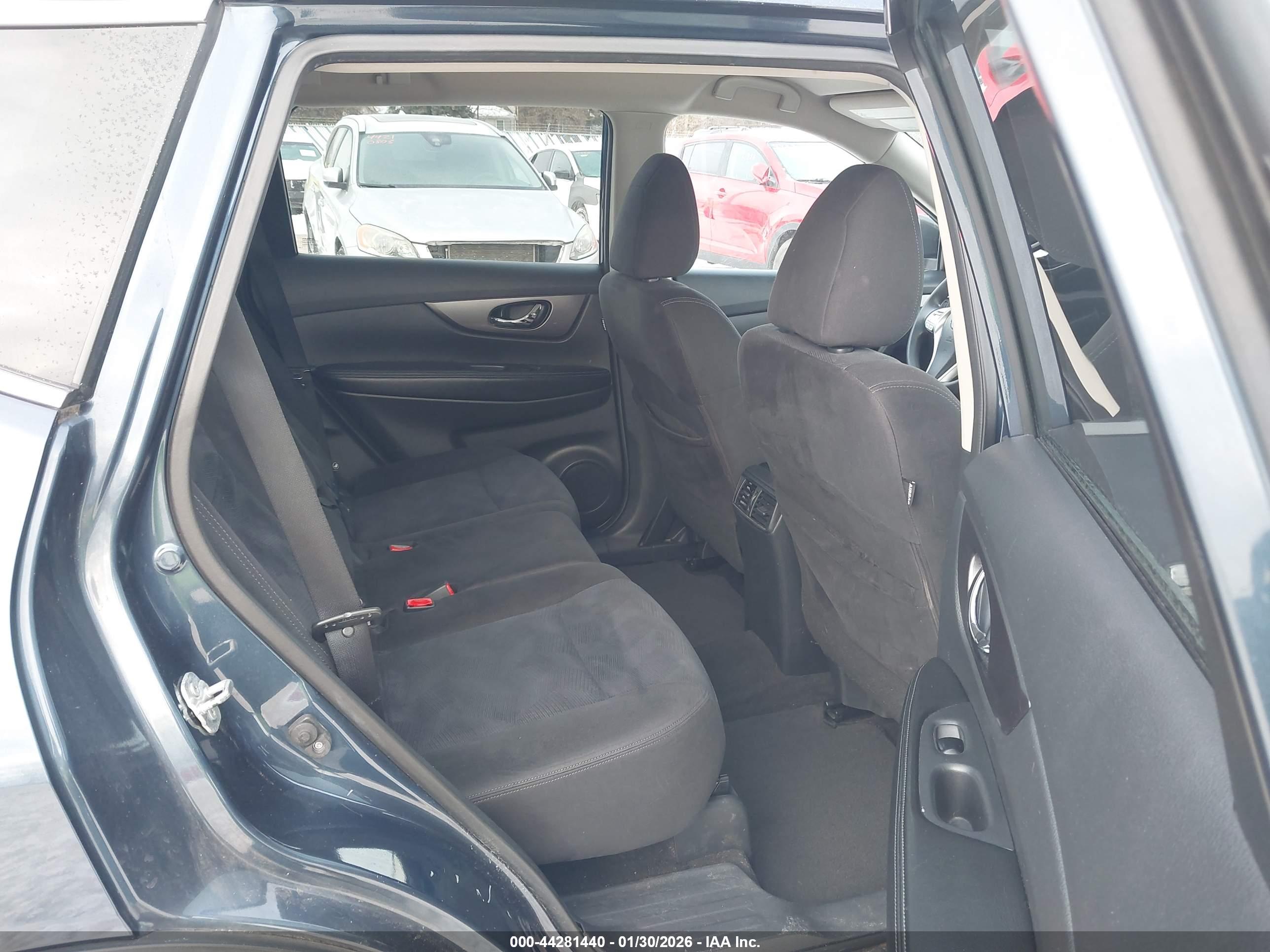 NISSAN ROGUE image 8