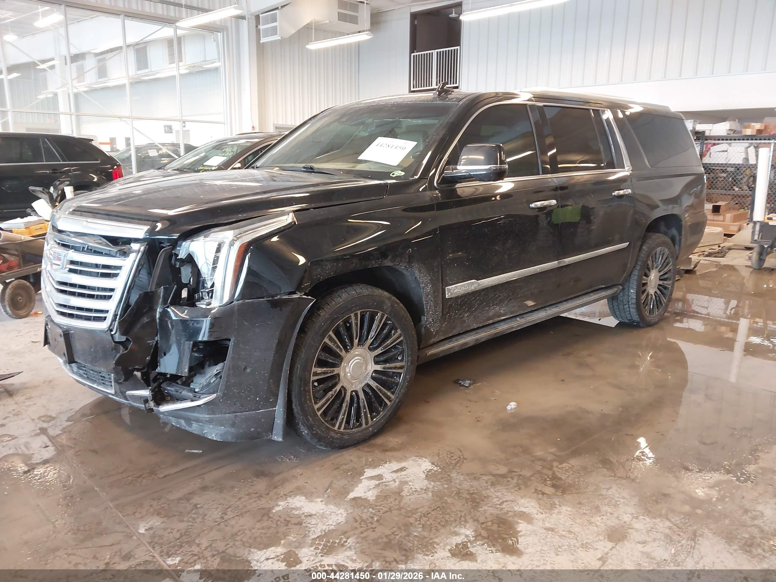 CADILLAC ESCALADE image 2