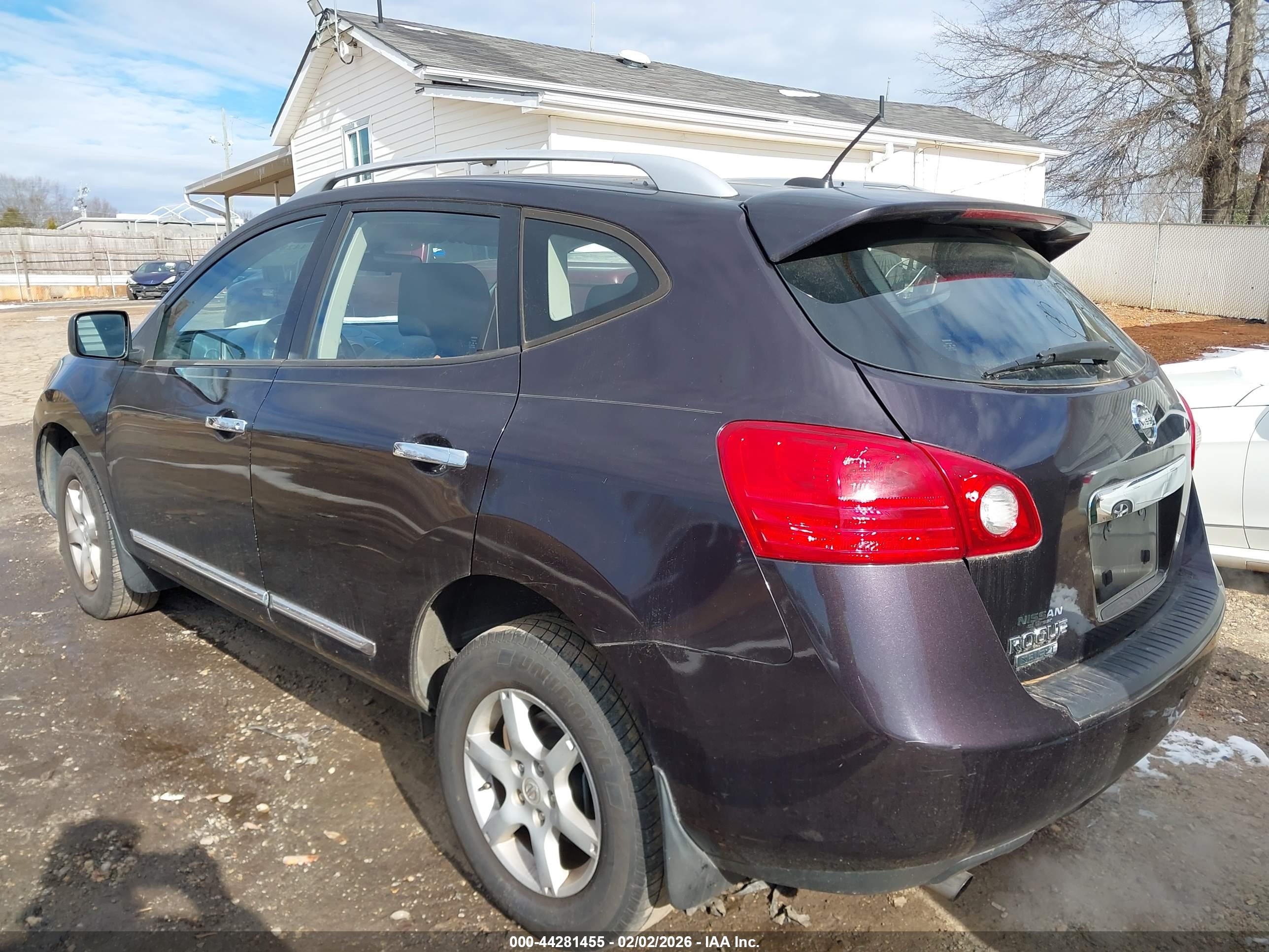 NISSAN ROGUE image 3