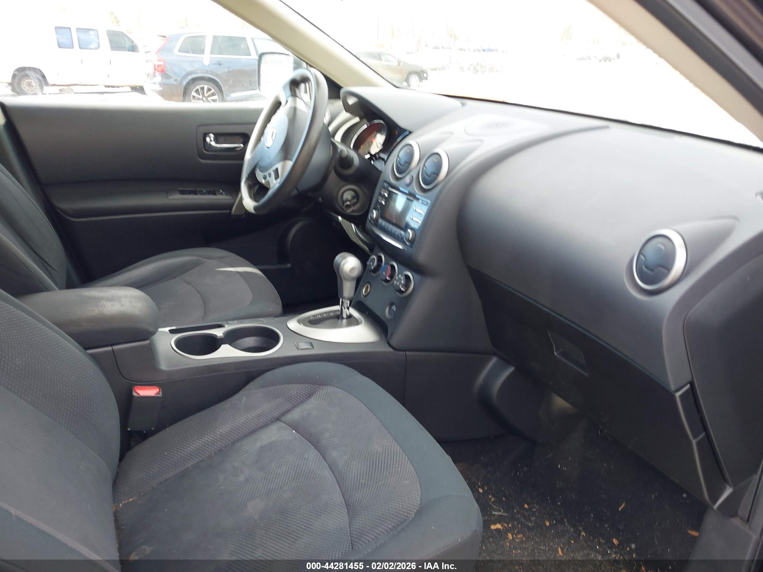 NISSAN ROGUE image 5