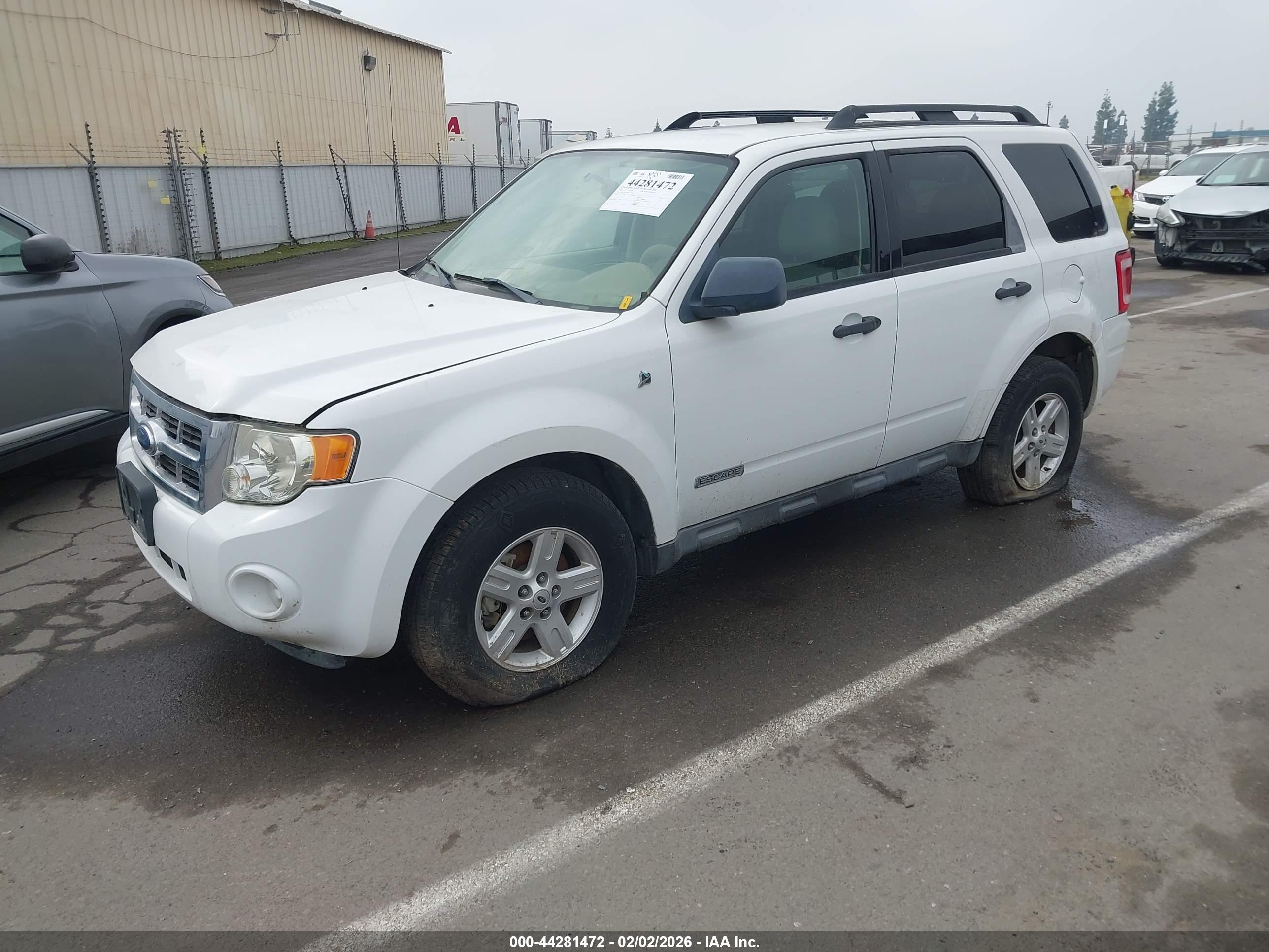 FORD ESCAPE image 2