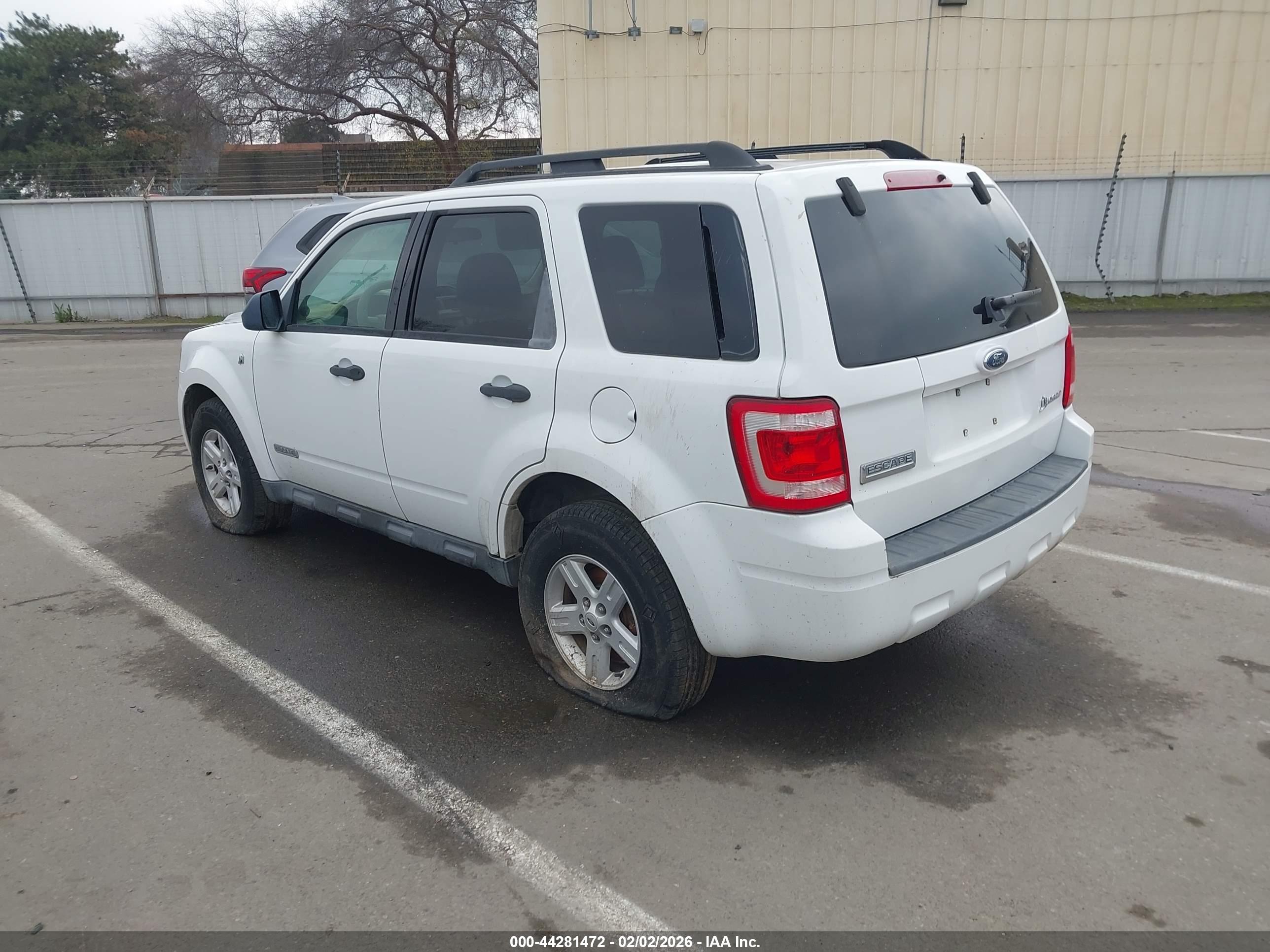 FORD ESCAPE image 3