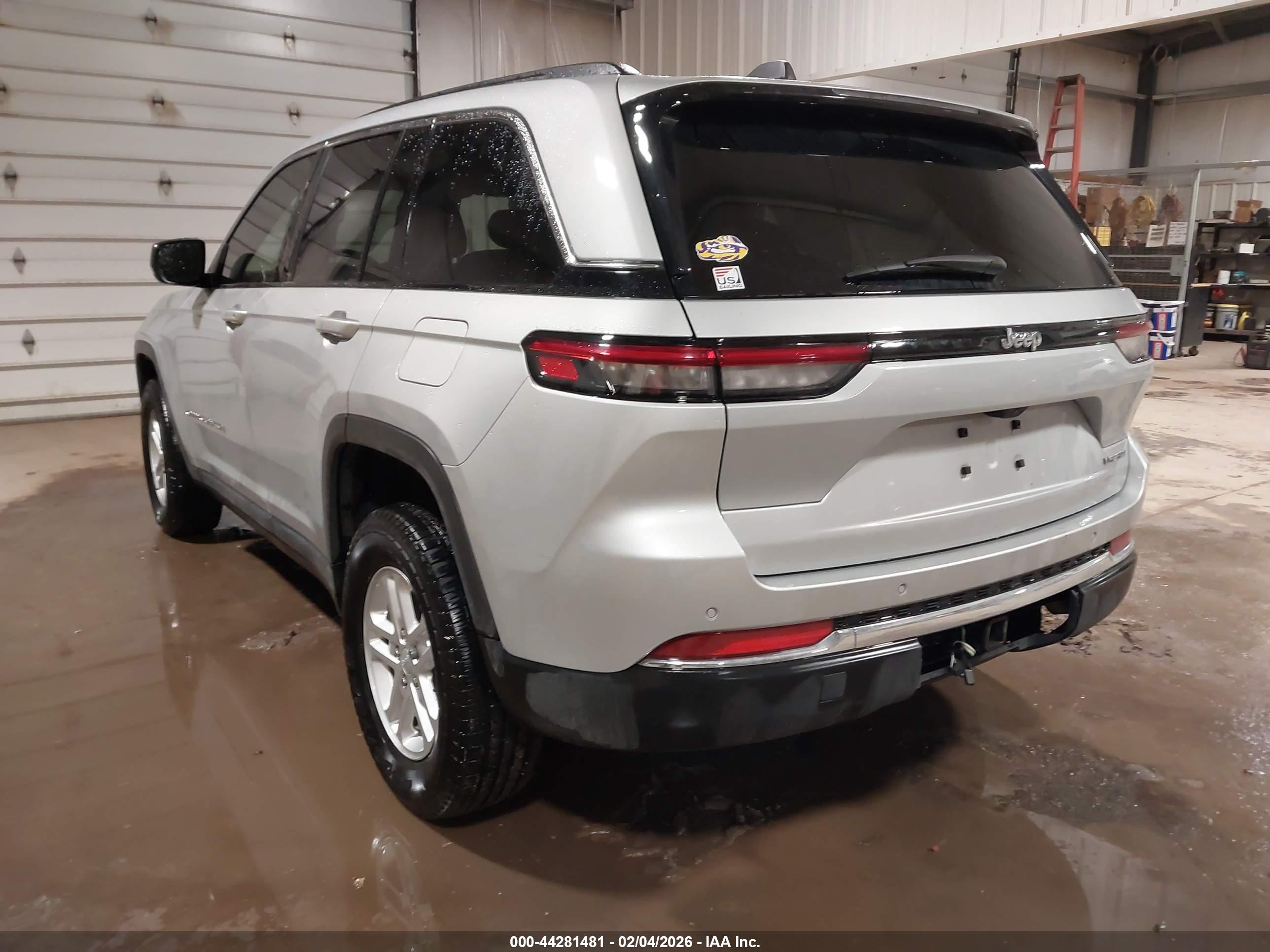 JEEP GRAND image 3