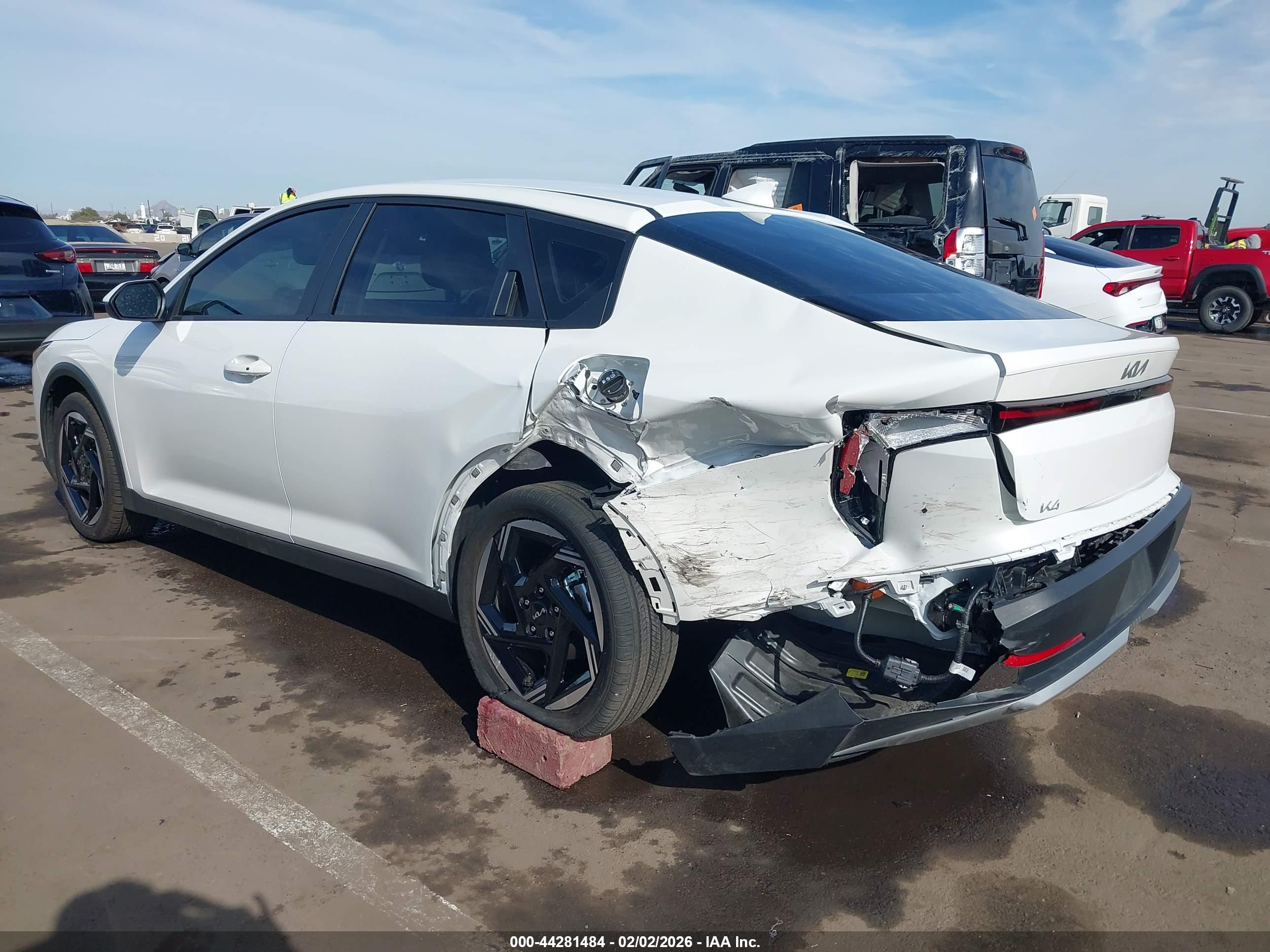 KIA K4 image 3