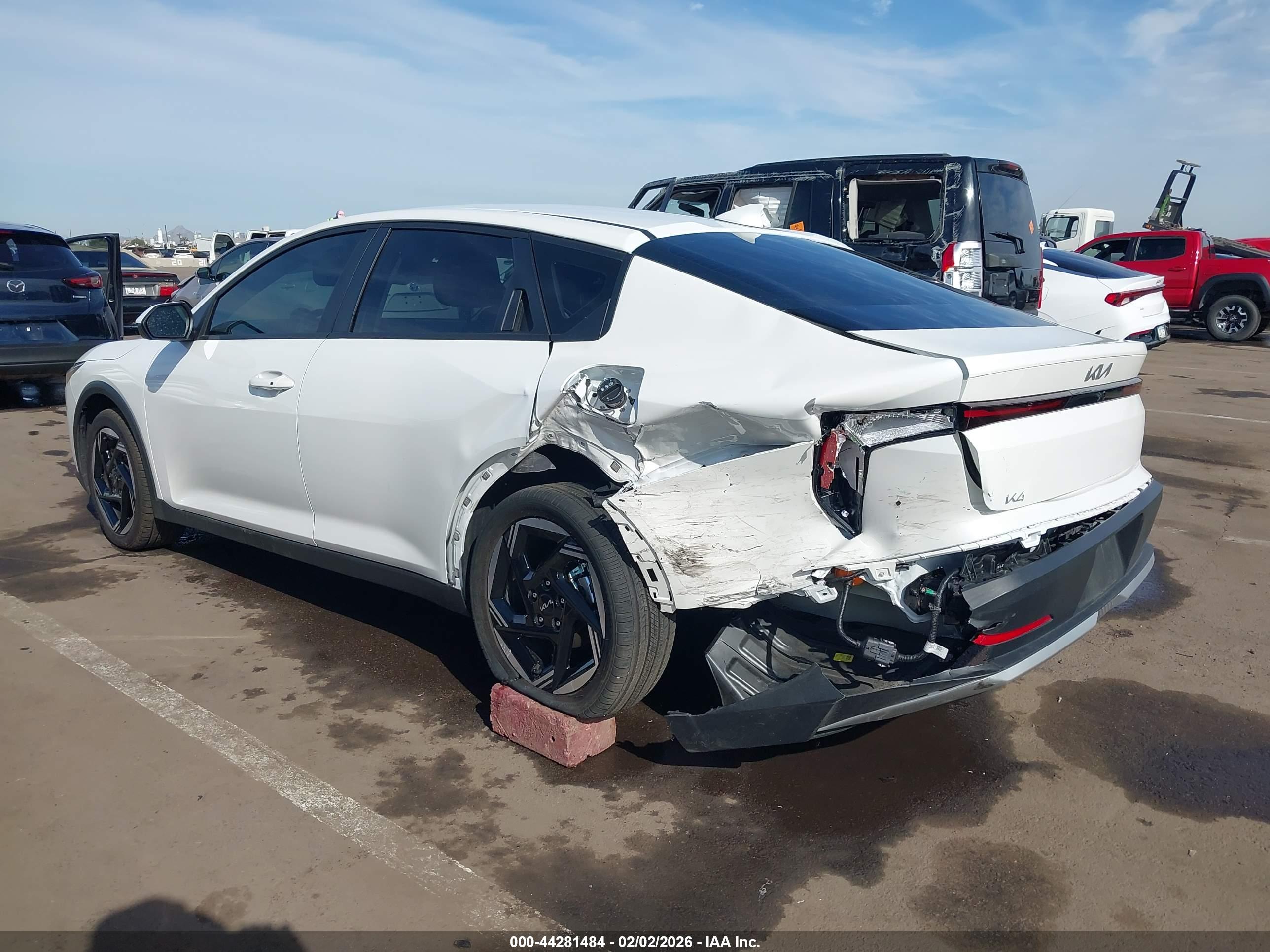 KIA K4 image 6