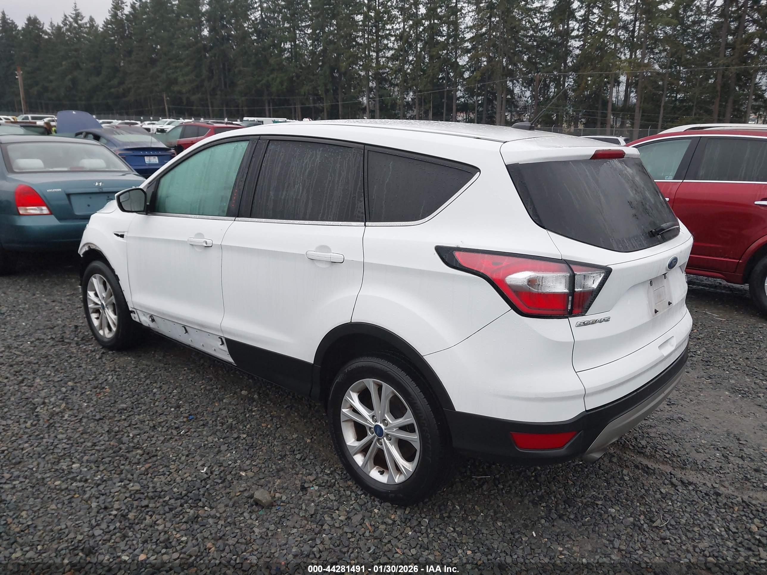 FORD ESCAPE image 3