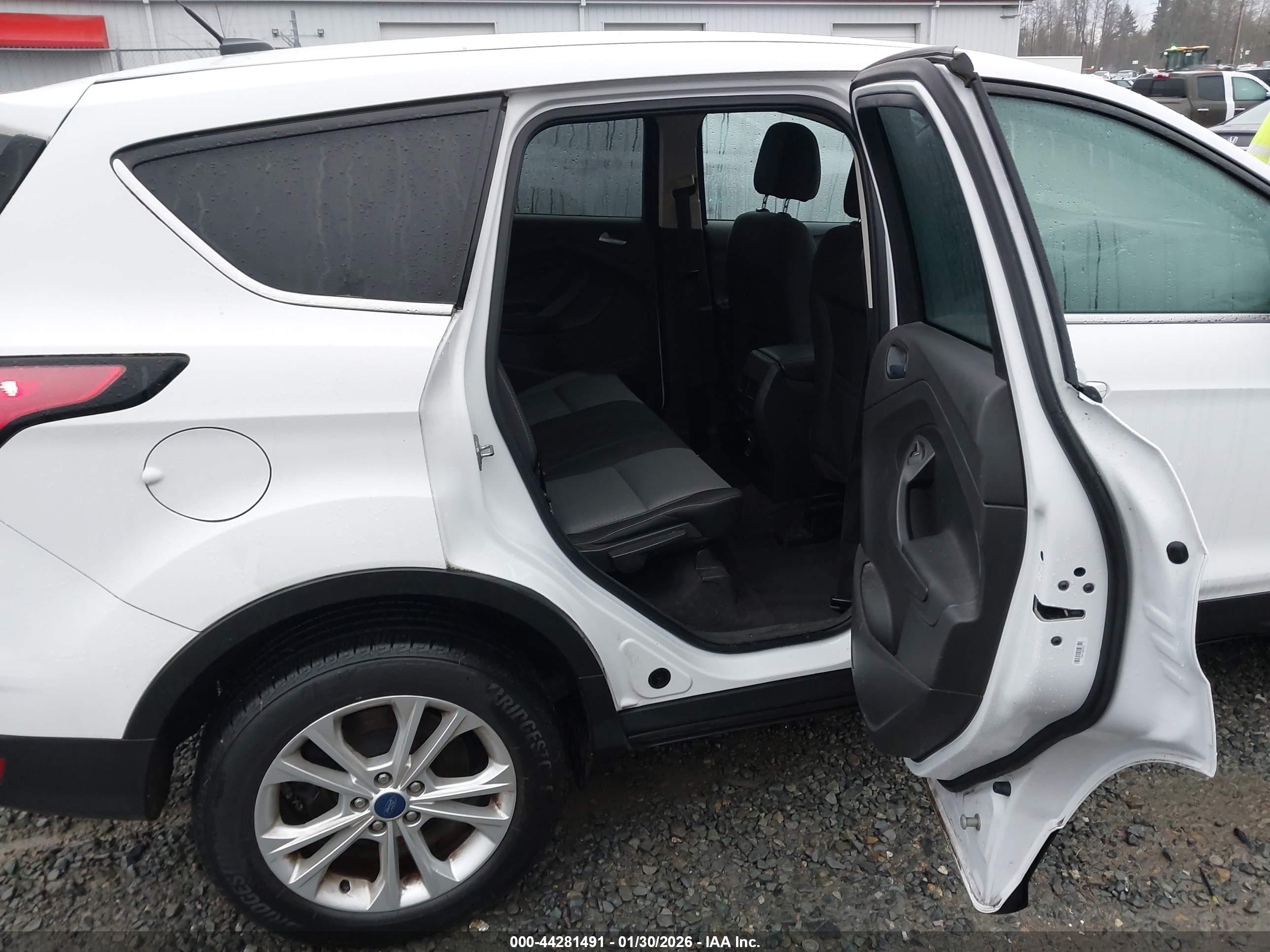 FORD ESCAPE image 8