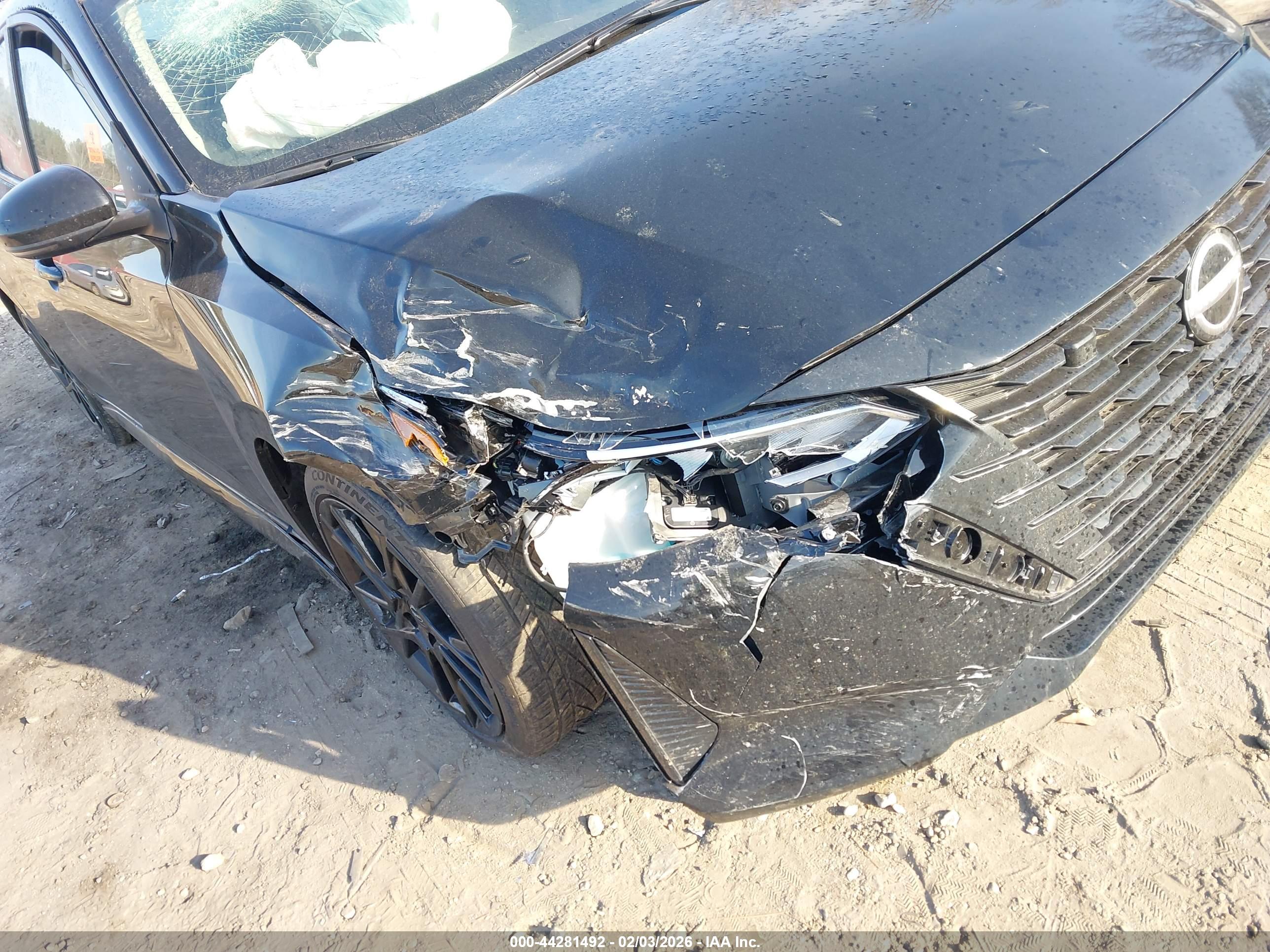 NISSAN SENTRA image 6