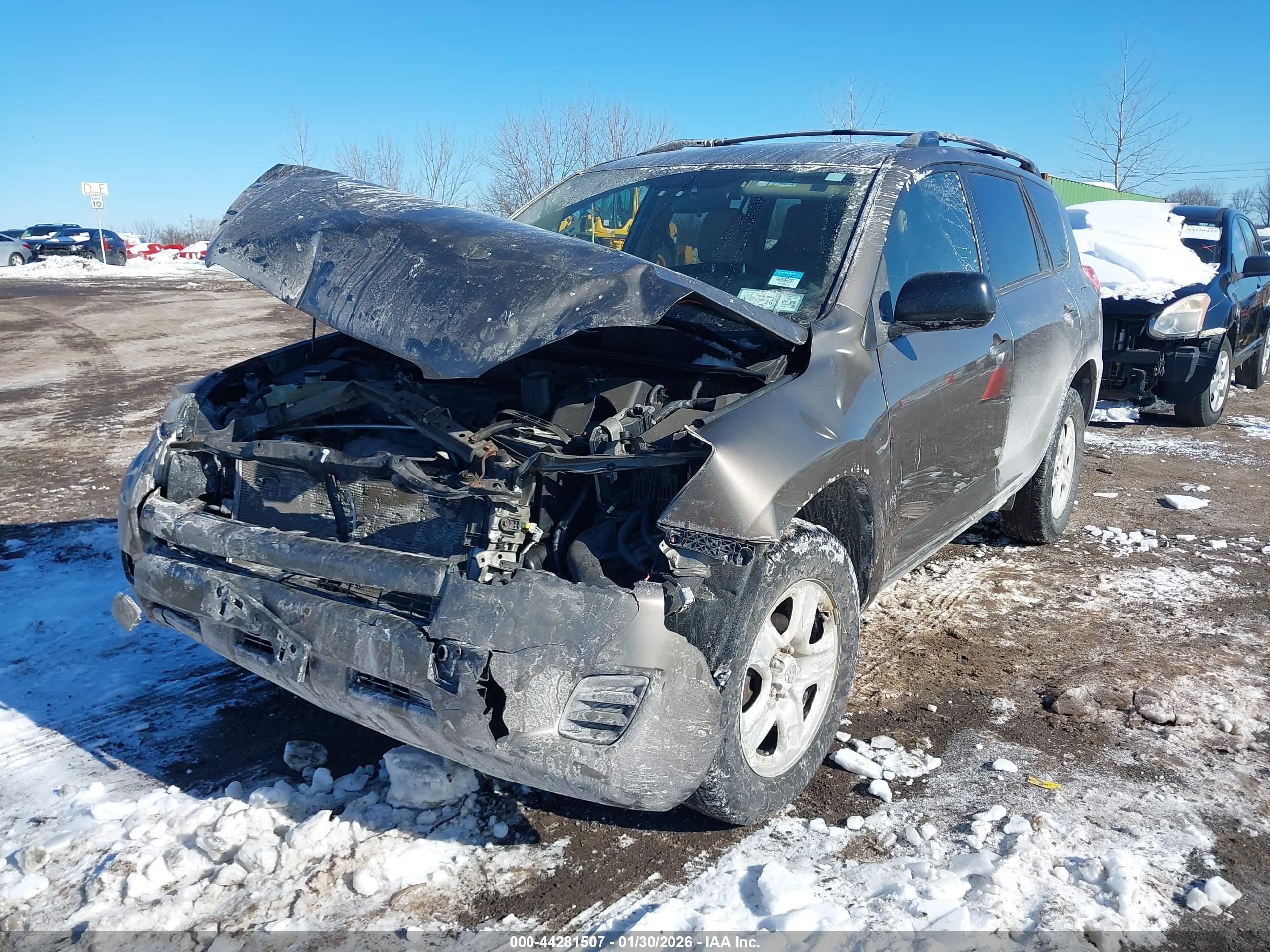 TOYOTA RAV4 image 6