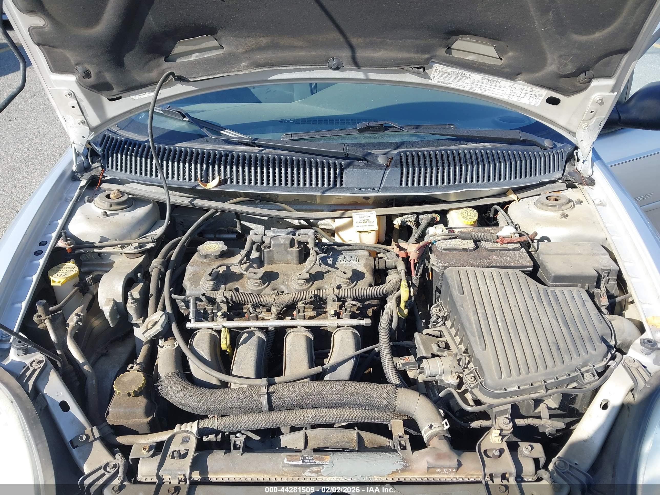 DODGE NEON image 10