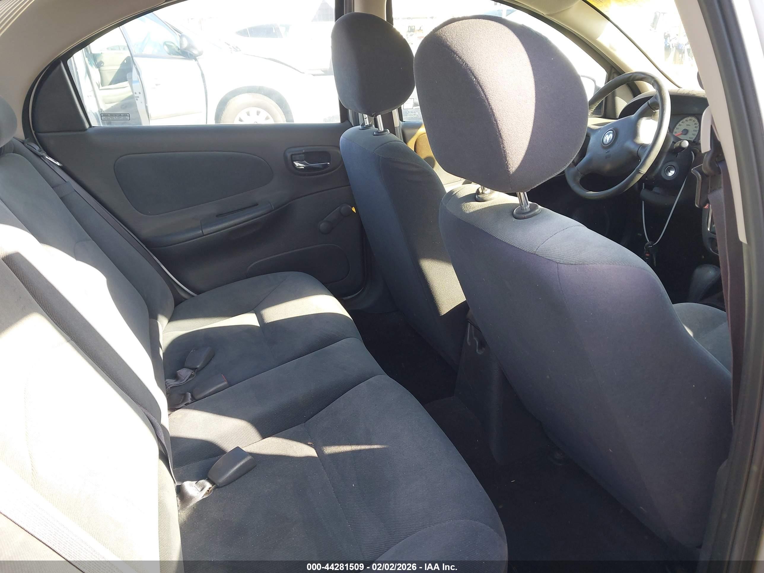 DODGE NEON image 8