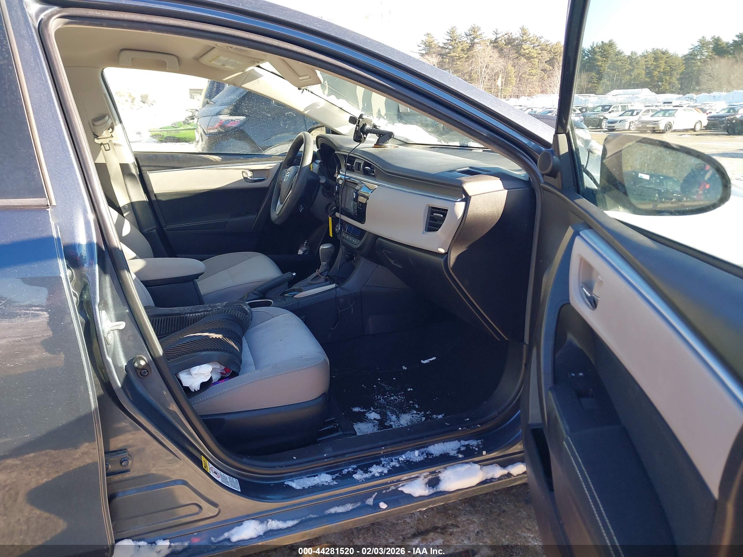 TOYOTA COROLLA image 5