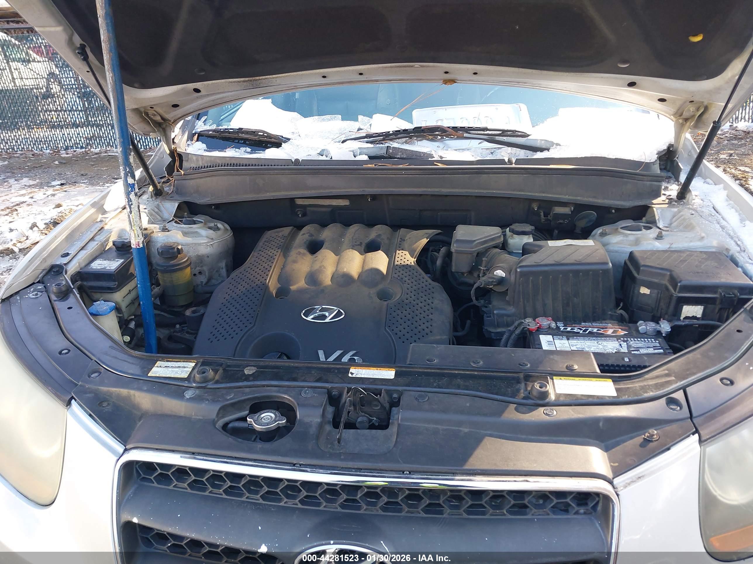 HYUNDAI SANTA image 10