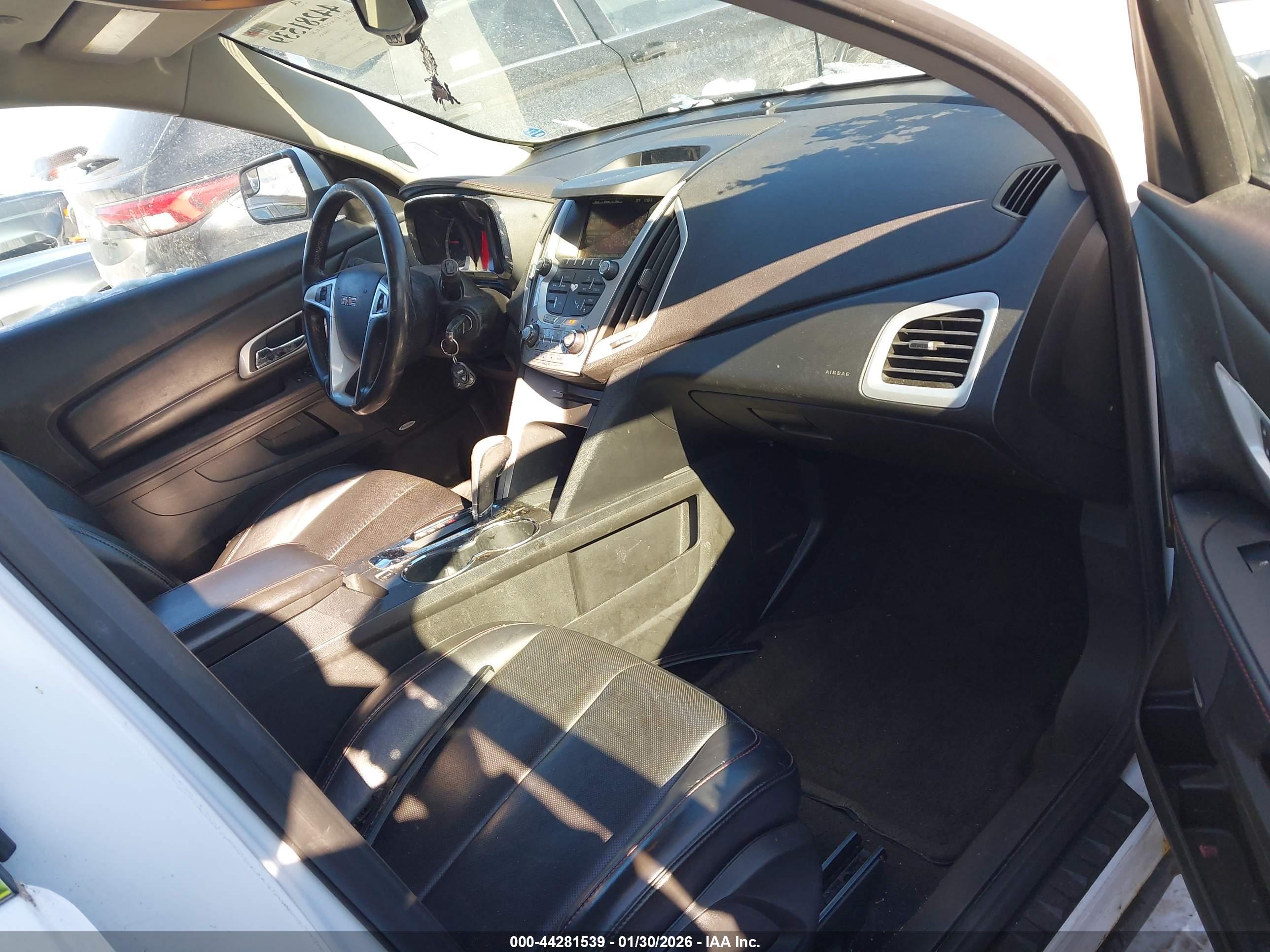 GMC TERRAIN image 5
