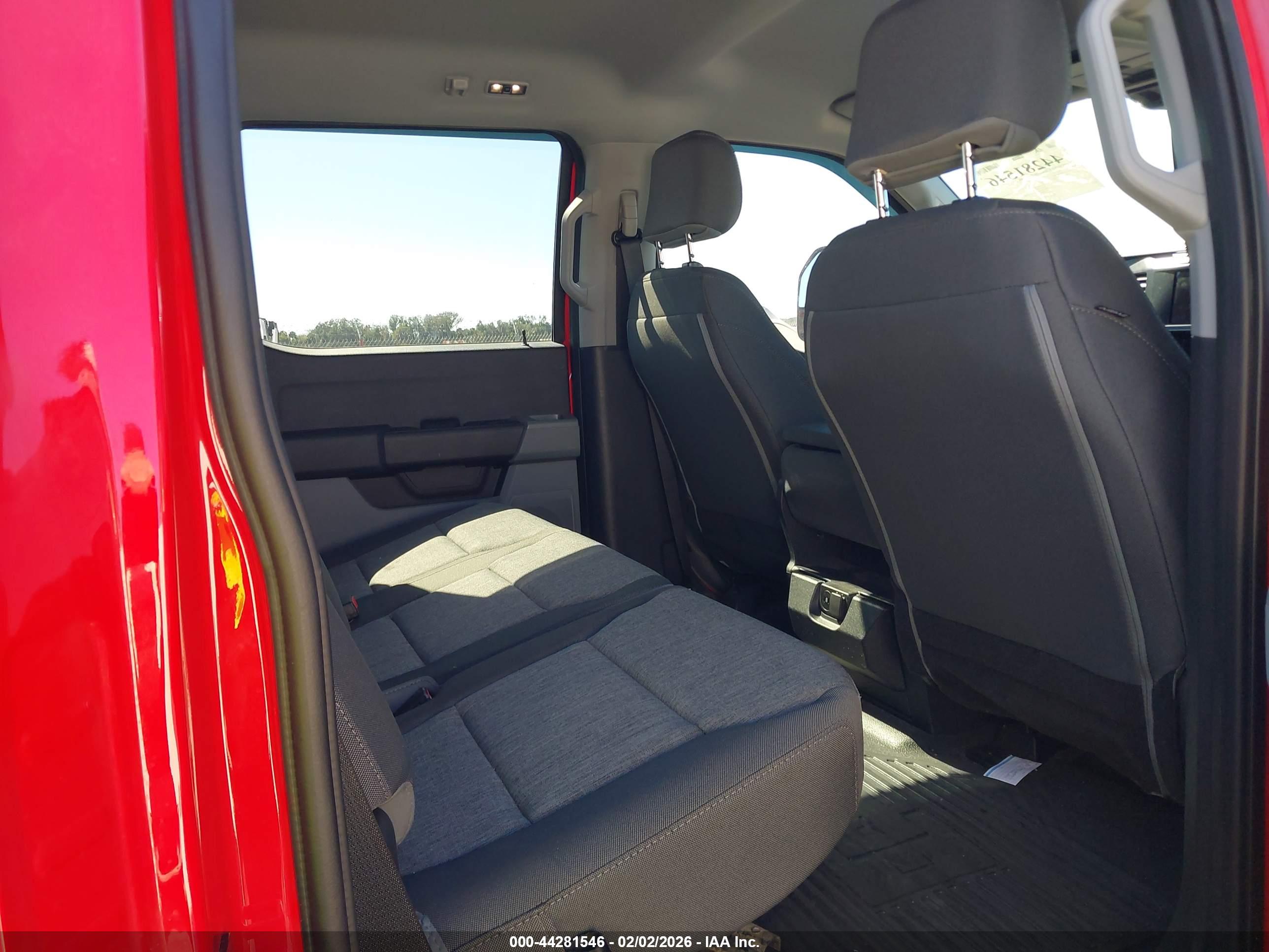 FORD F-350 image 8