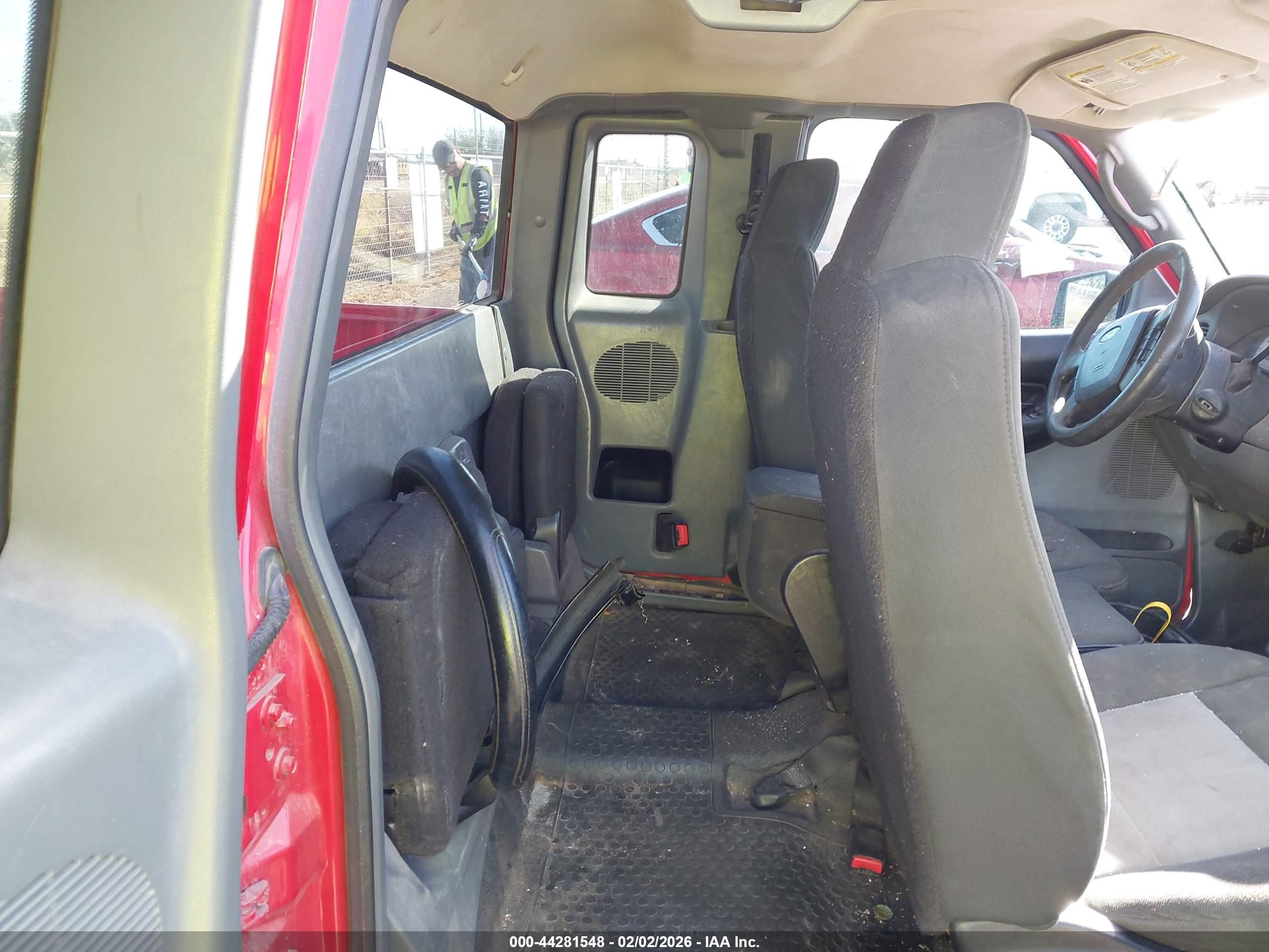 FORD RANGER image 8