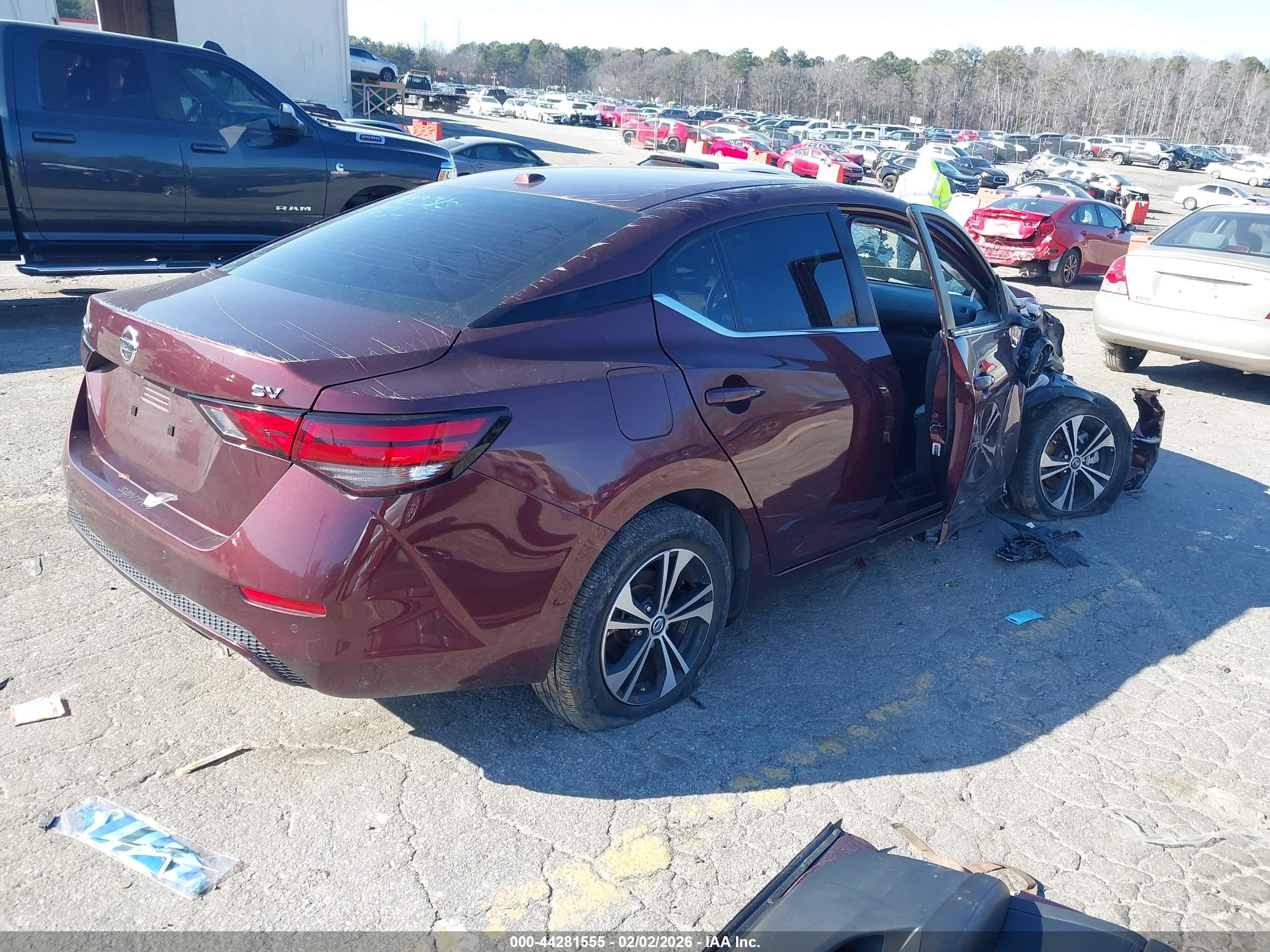 NISSAN SENTRA image 4