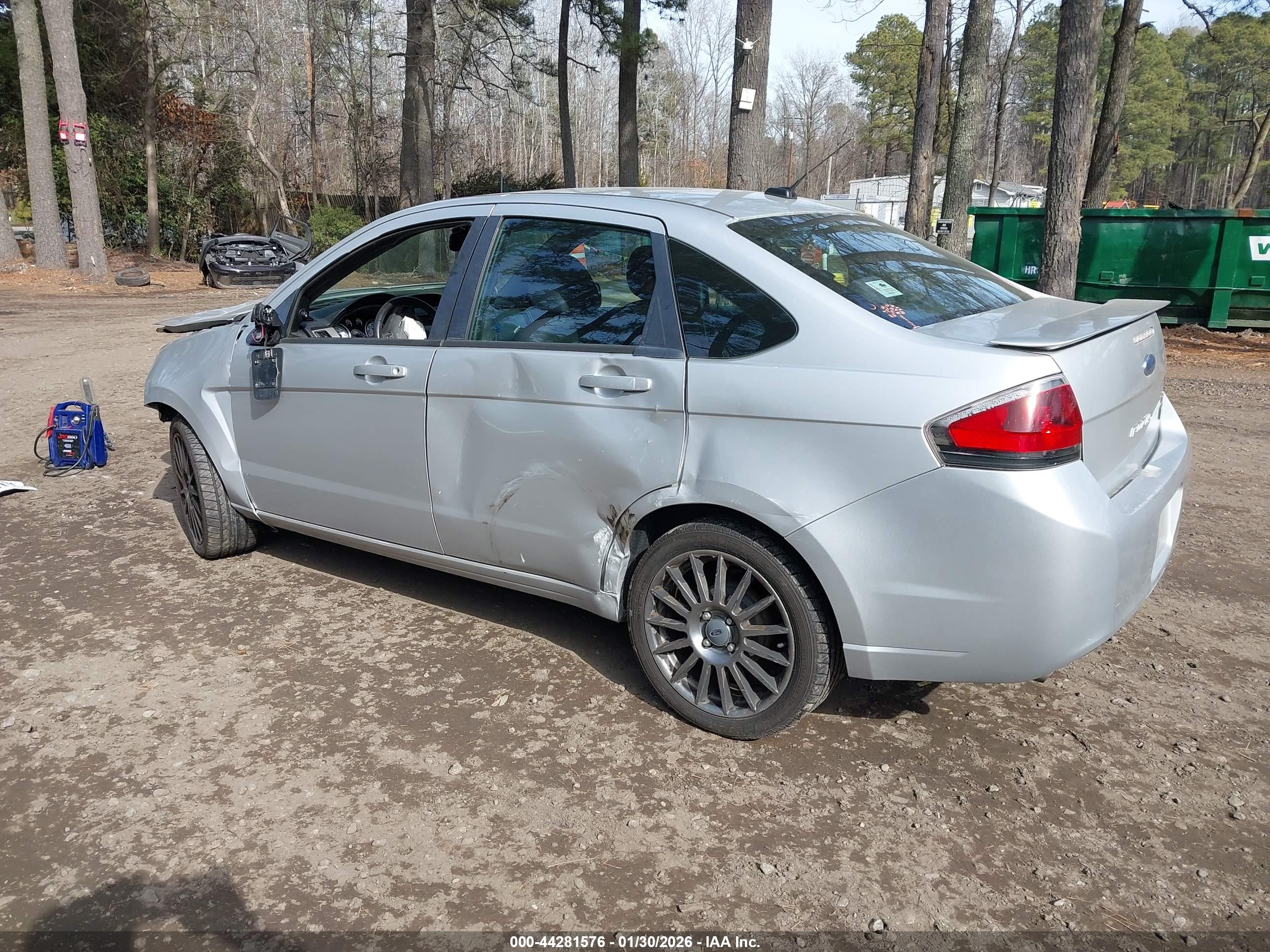 FORD FOCUS image 3