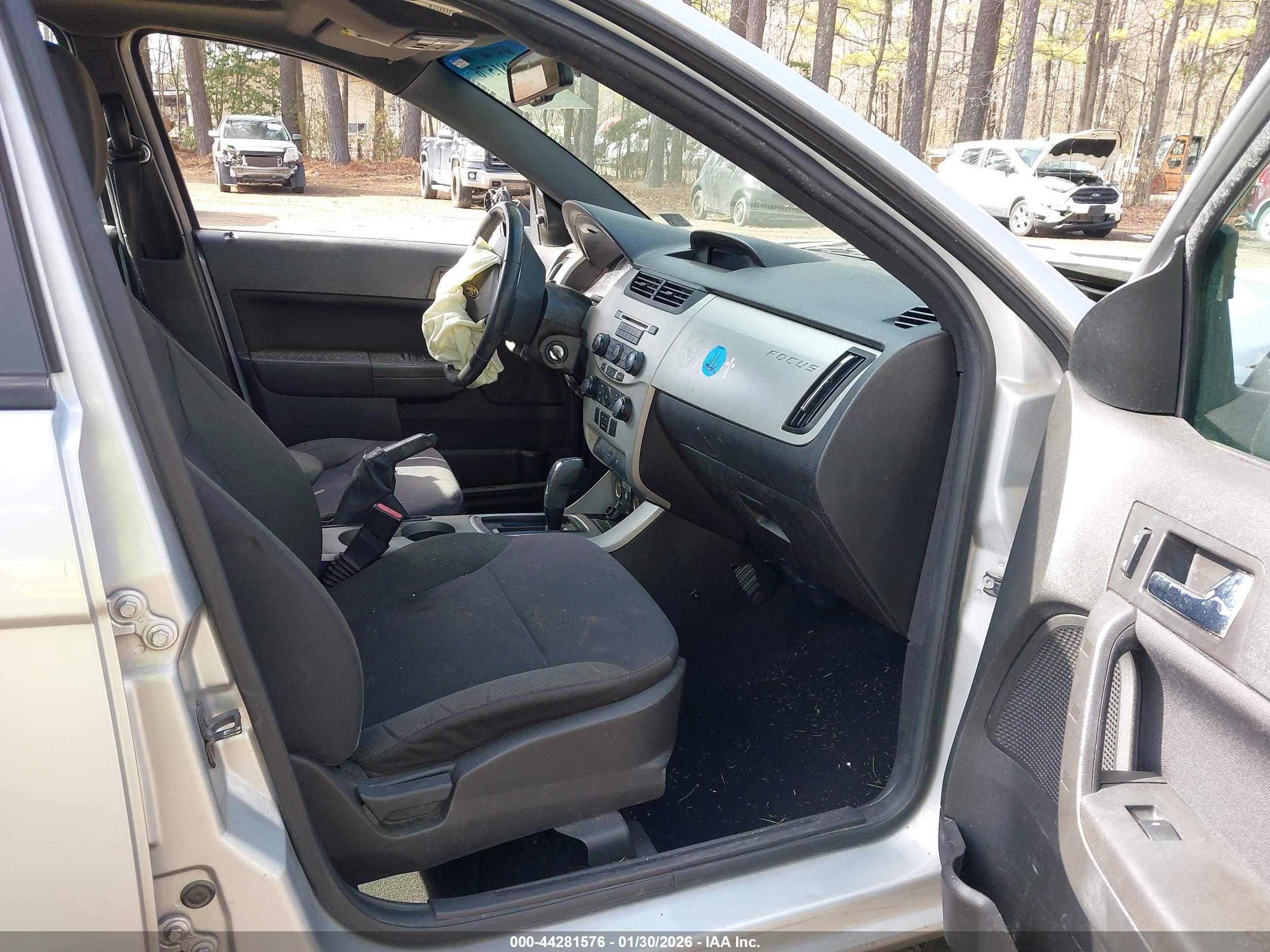 FORD FOCUS image 5
