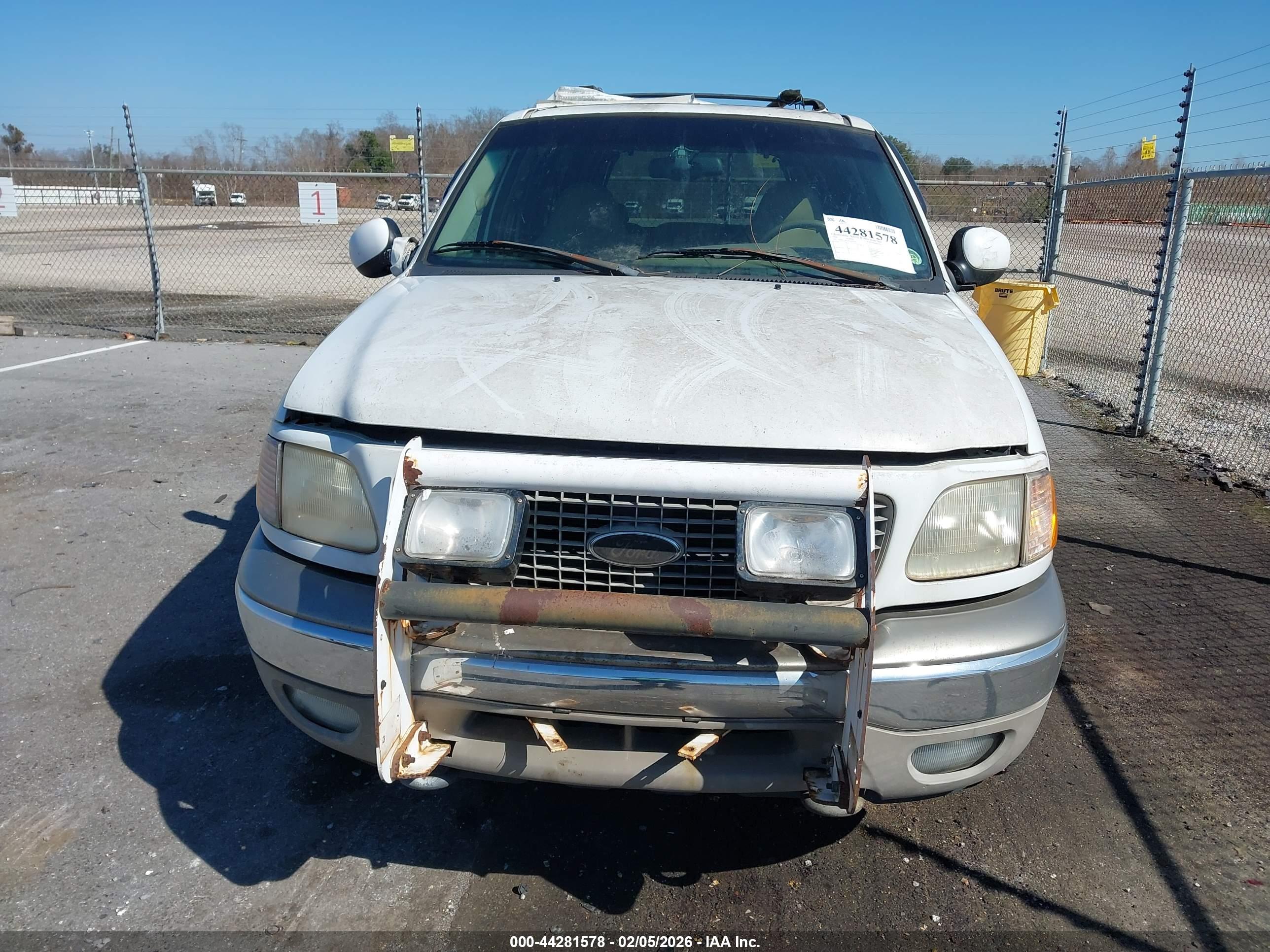 FORD EXPEDITION image 6