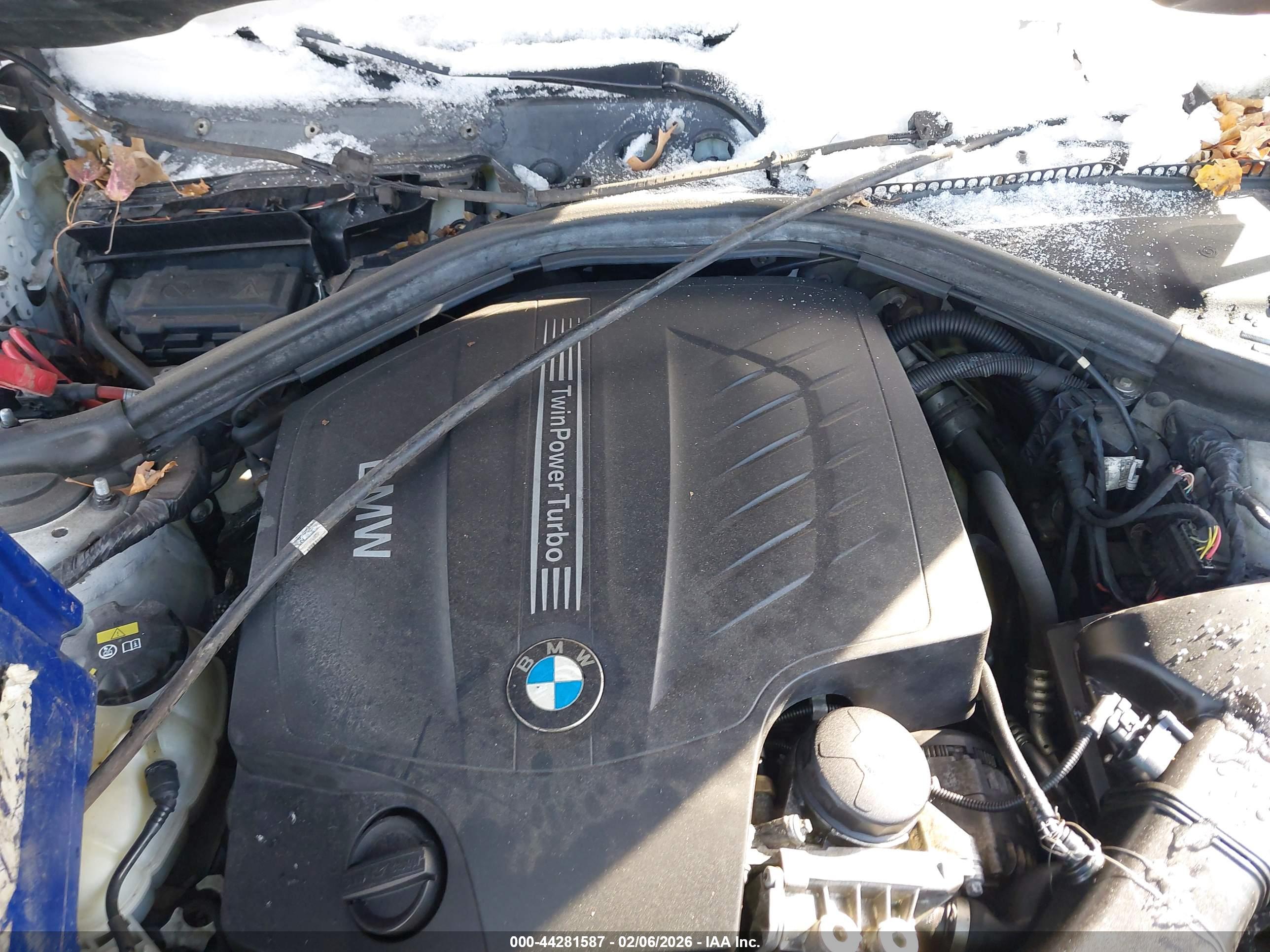 BMW 335I image 10