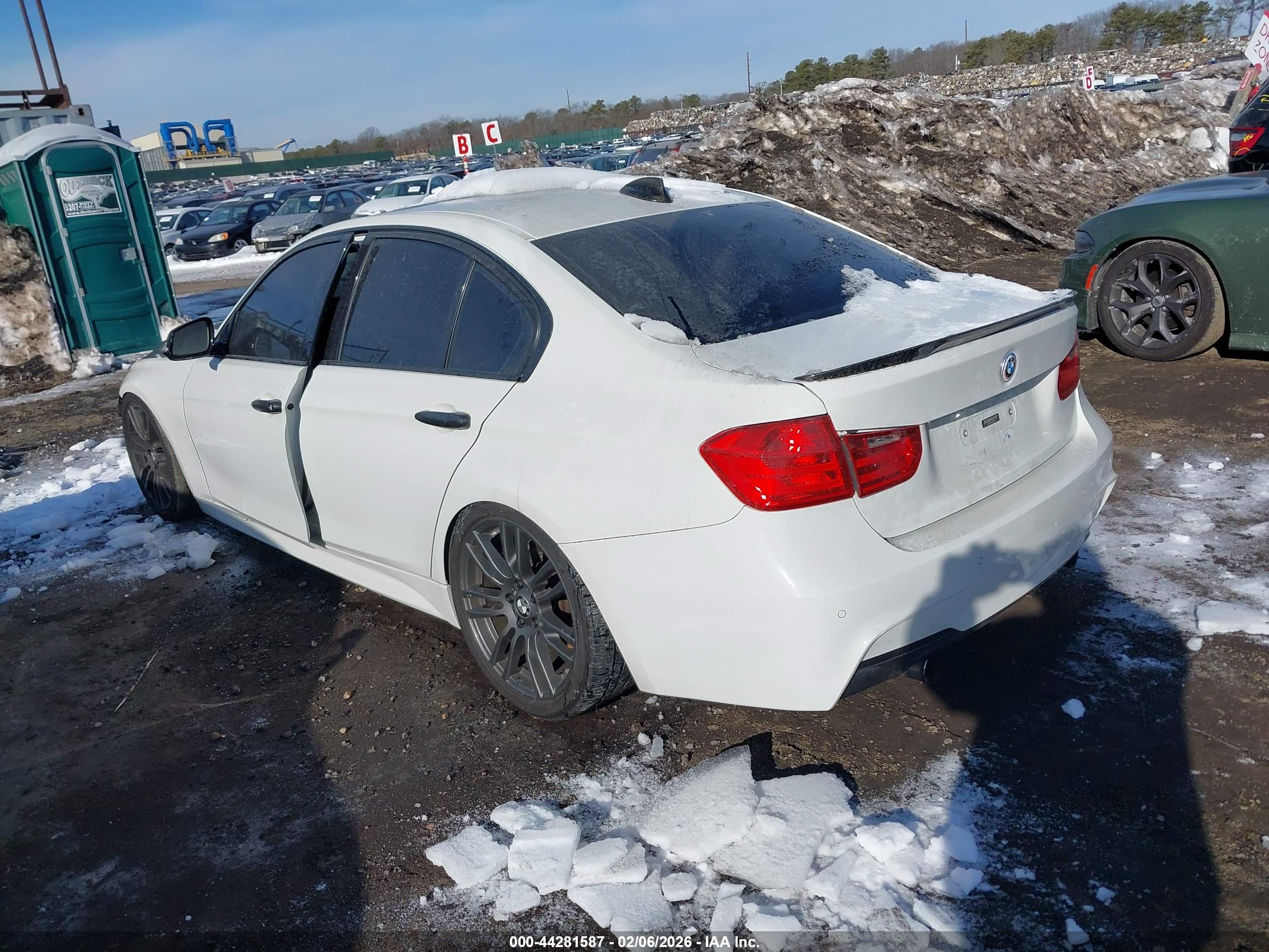 BMW 335I image 3