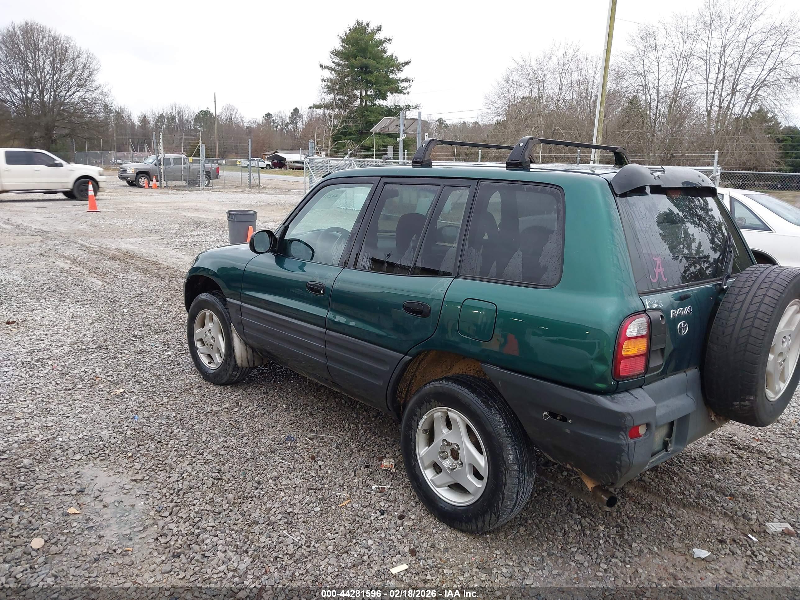 TOYOTA RAV4 image 3