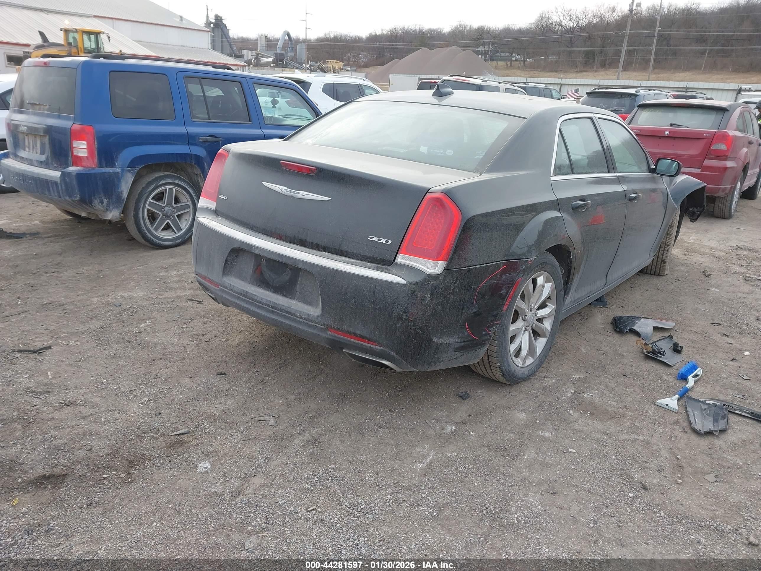 CHRYSLER 300 image 4